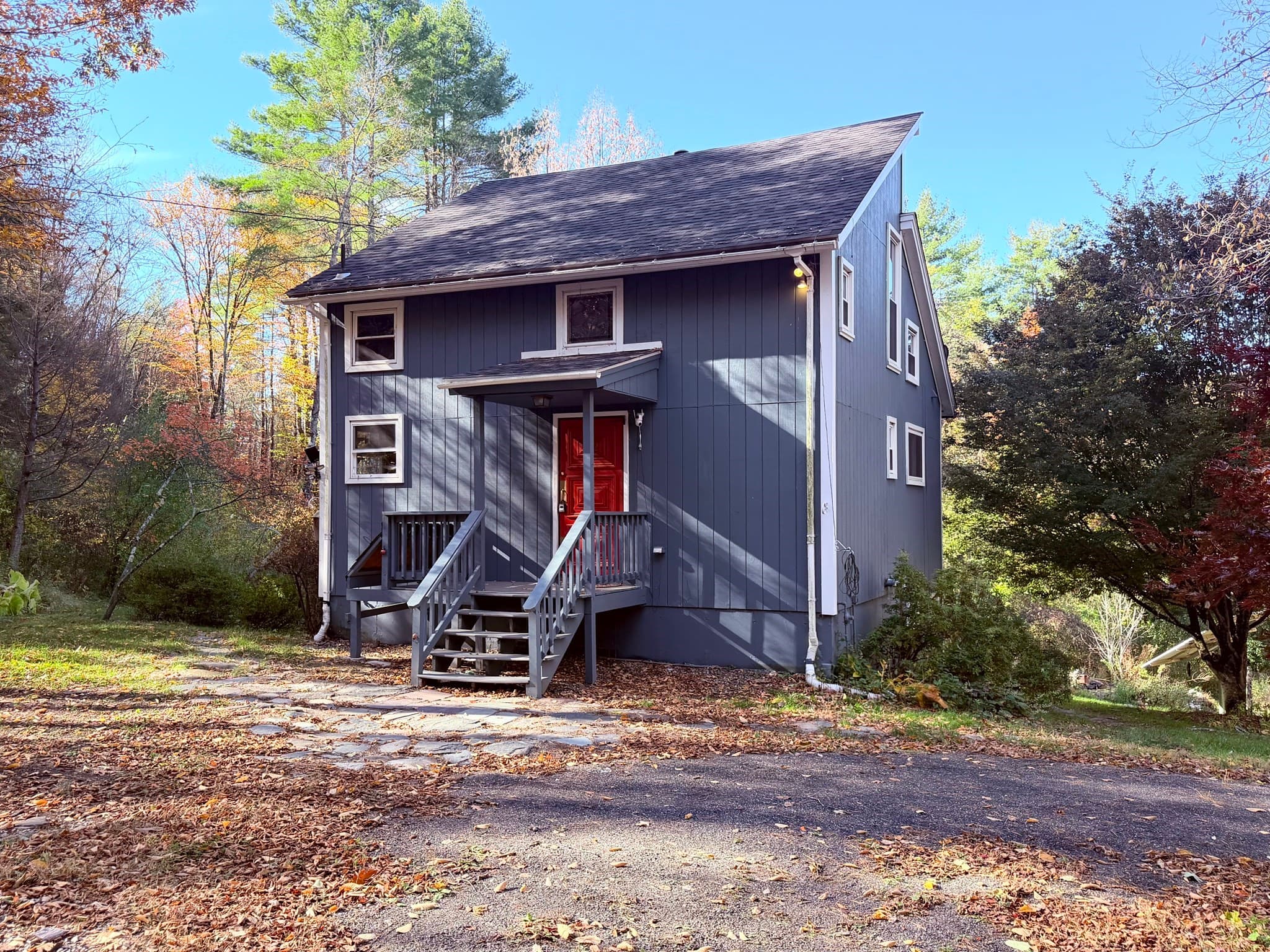 232 River Rd, Leyden MA 01337