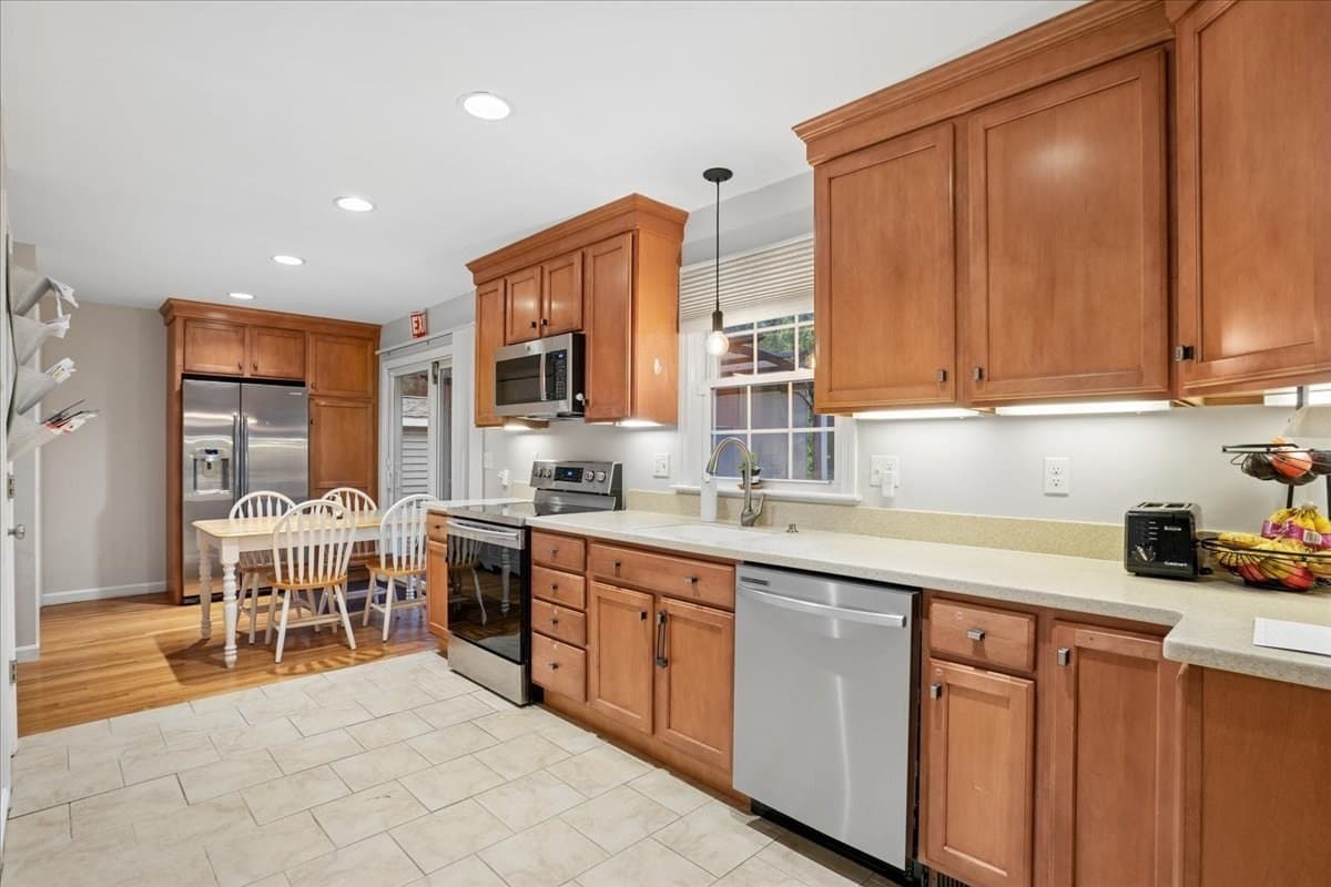 Single Family Residence at 8 Brown Rd, Shirley MA 01464, Shirley, photo 2 of 42