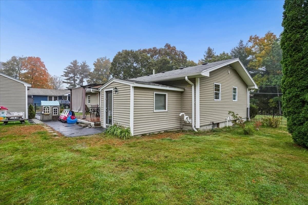 Single Family Residence at 8 Brown Rd, Shirley MA 01464, Shirley, photo 37 of 42