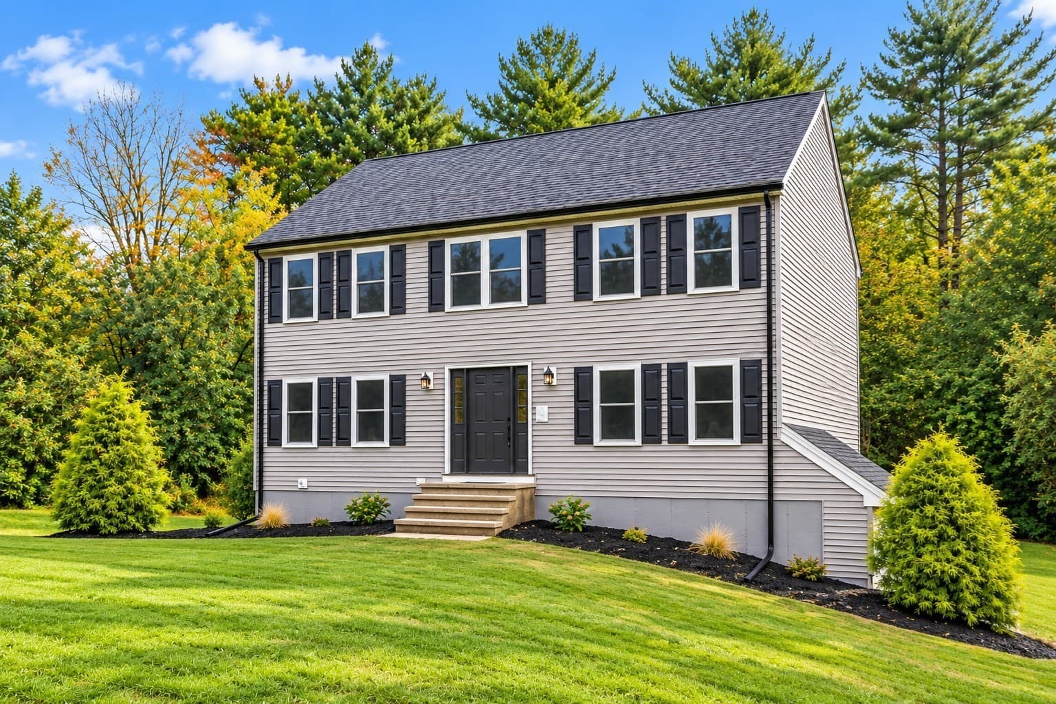 8 Reid St, Raynham MA 02767