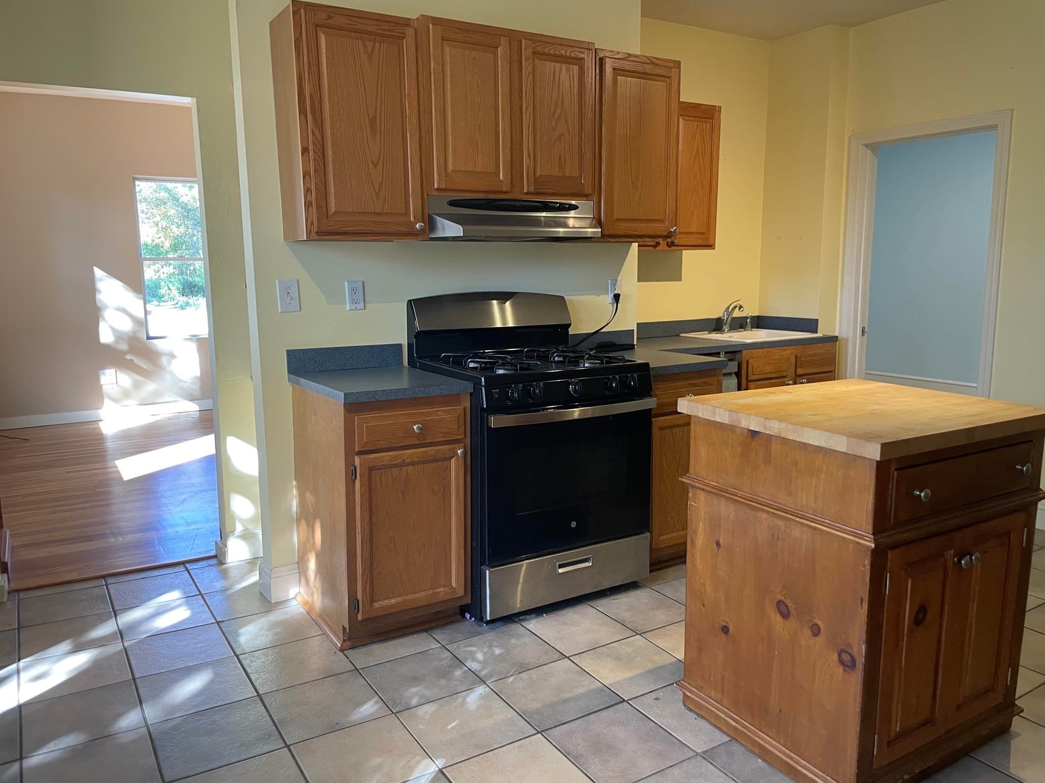 2 Family - 2 Units Up/Down at 166 Chauncy St, Mansfield MA 02048, Mansfield, photo 5 of 28