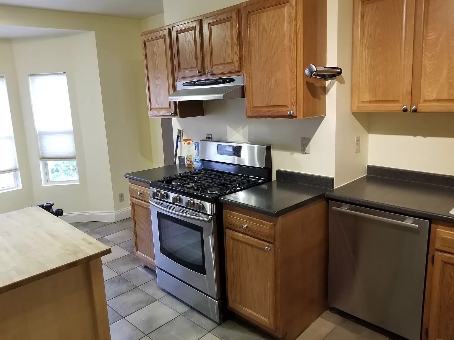 2 Family - 2 Units Up/Down at 166 Chauncy St, Mansfield MA 02048, Mansfield, photo 18 of 28