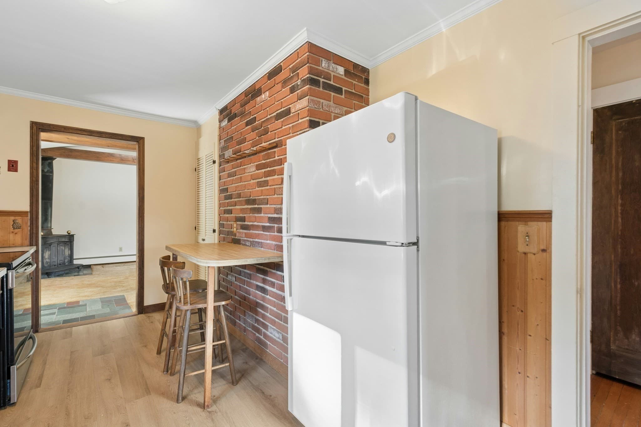 Single Family Residence at 39 Mellen St, Hopedale MA 01747, photo 6 of 37