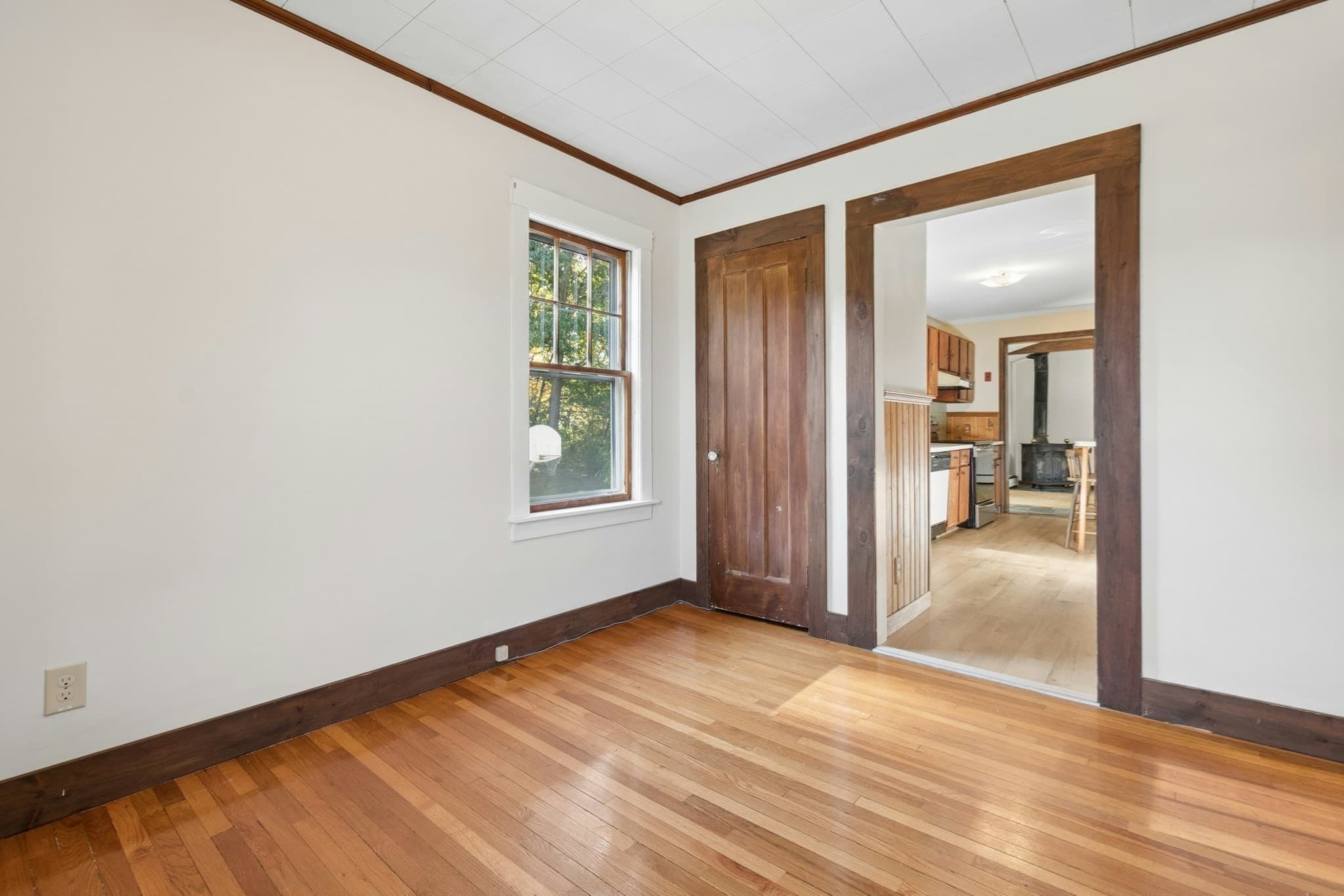 Single Family Residence at 39 Mellen St, Hopedale MA 01747, photo 16 of 37