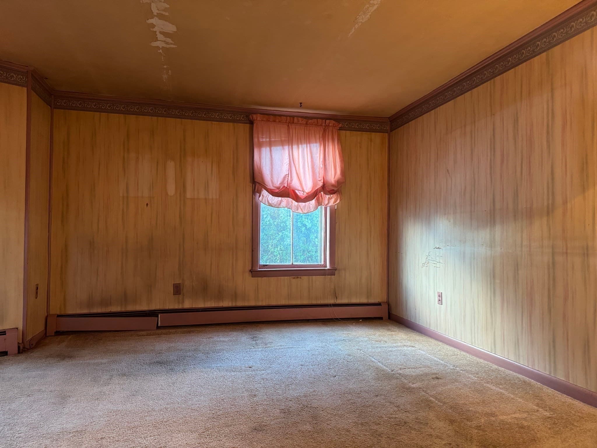 Single Family Residence at 181 W London, Lowell MA 01852, photo 16 of 35