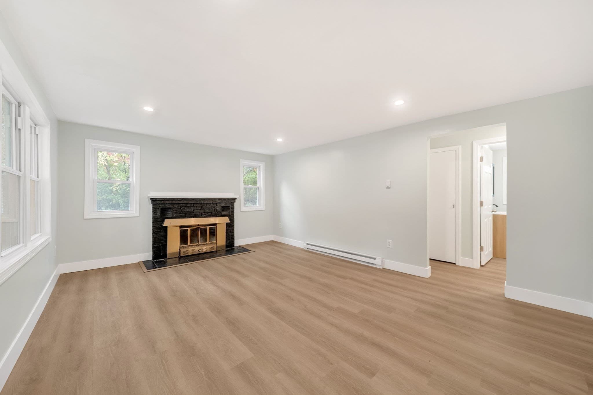 Single Family Residence at 72 Leeds St, Worcester MA 01606, photo 27 of 42