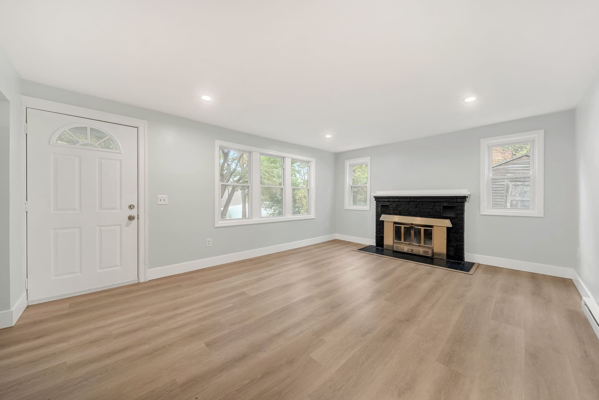 Single Family Residence at 72 Leeds St, Worcester MA 01606, photo 26 of 42