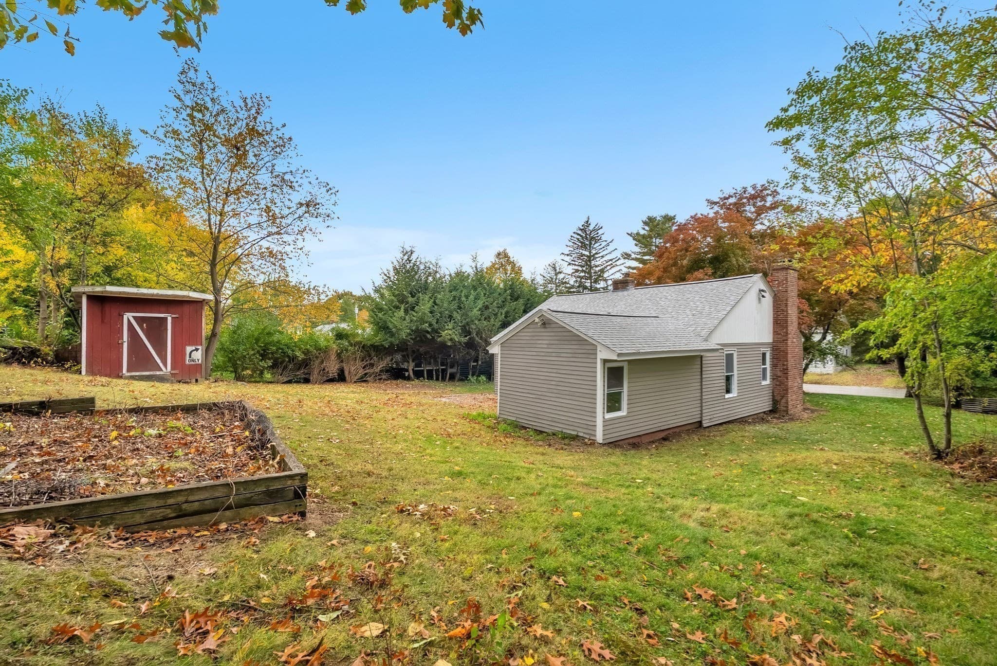 Single Family Residence at 72 Leeds St, Worcester MA 01606, photo 36 of 42