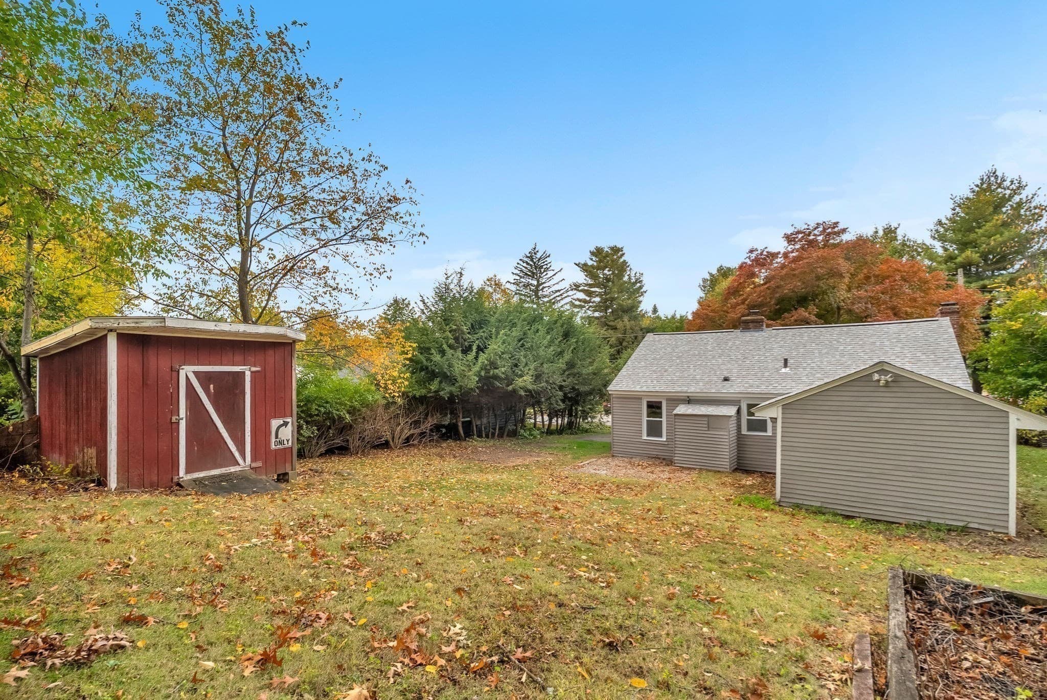 Single Family Residence at 72 Leeds St, Worcester MA 01606, photo 34 of 42