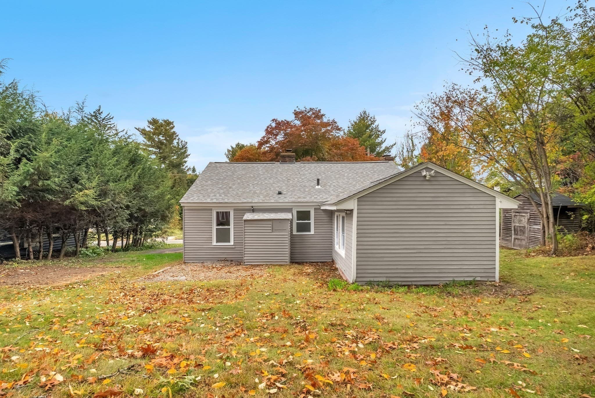 Single Family Residence at 72 Leeds St, Worcester MA 01606, photo 31 of 42