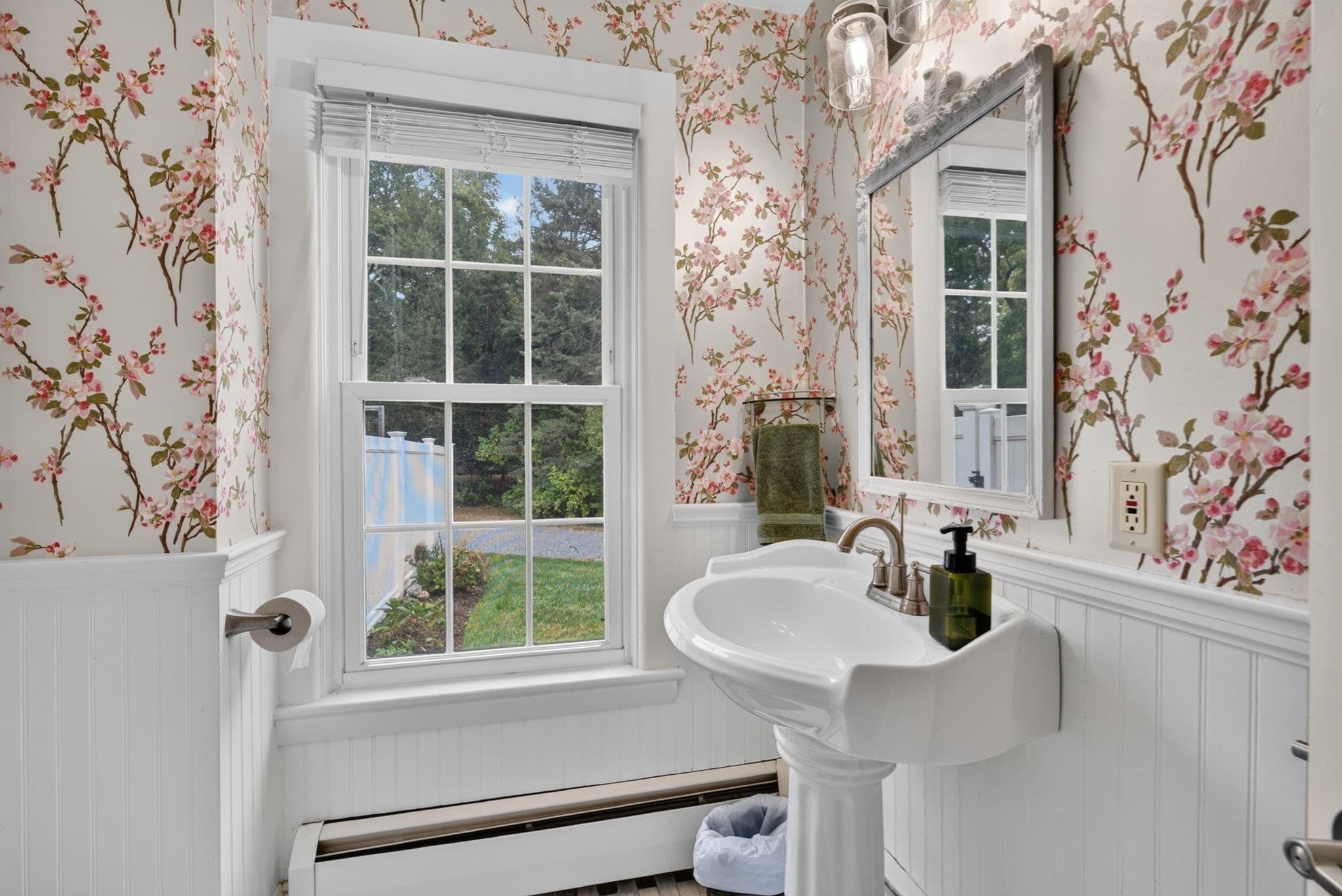 Condominium at 193 Chestnut St # A, Foxboro MA 02035, photo 23 of 42