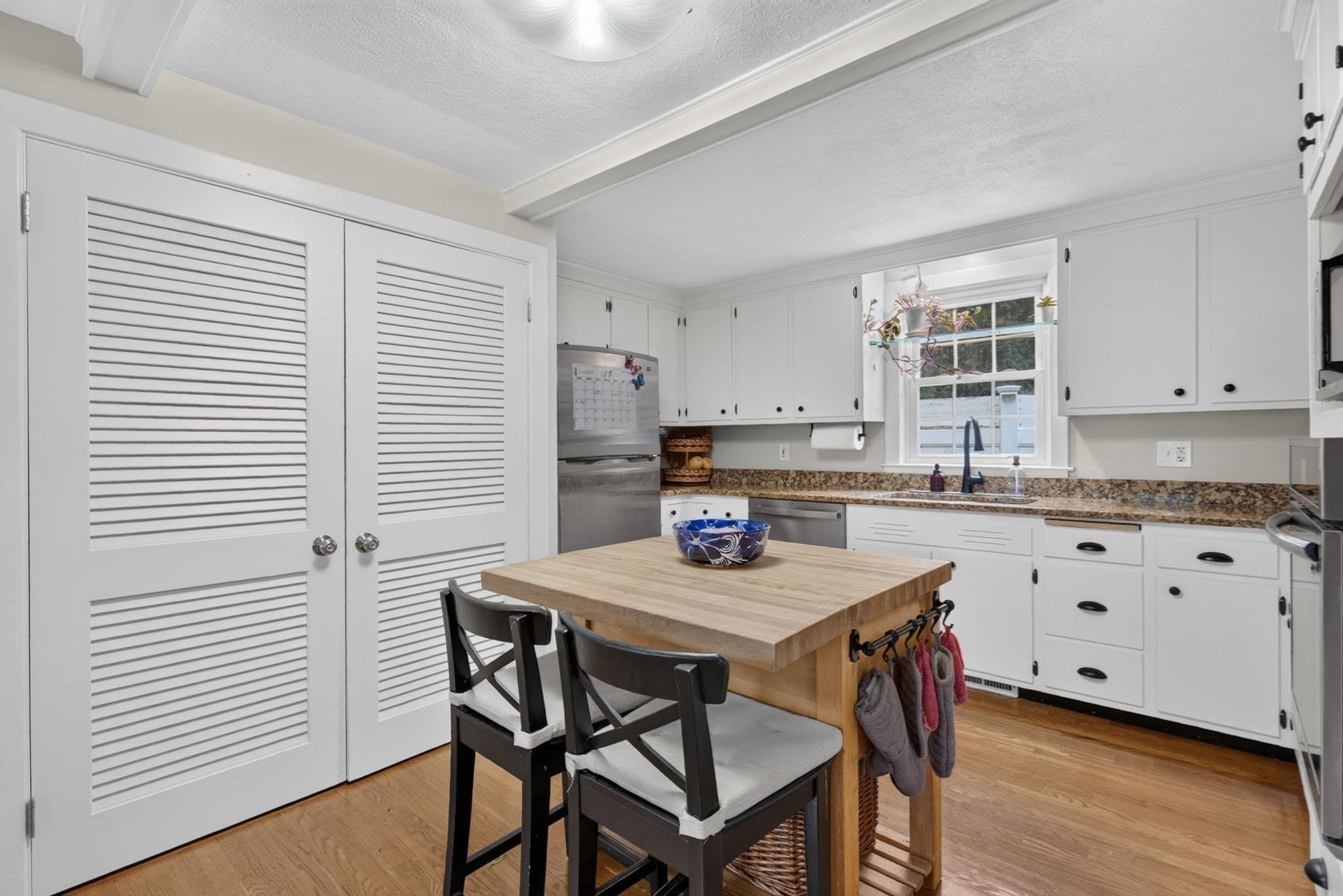Condominium at 193 Chestnut St # A, Foxboro MA 02035, photo 9 of 42