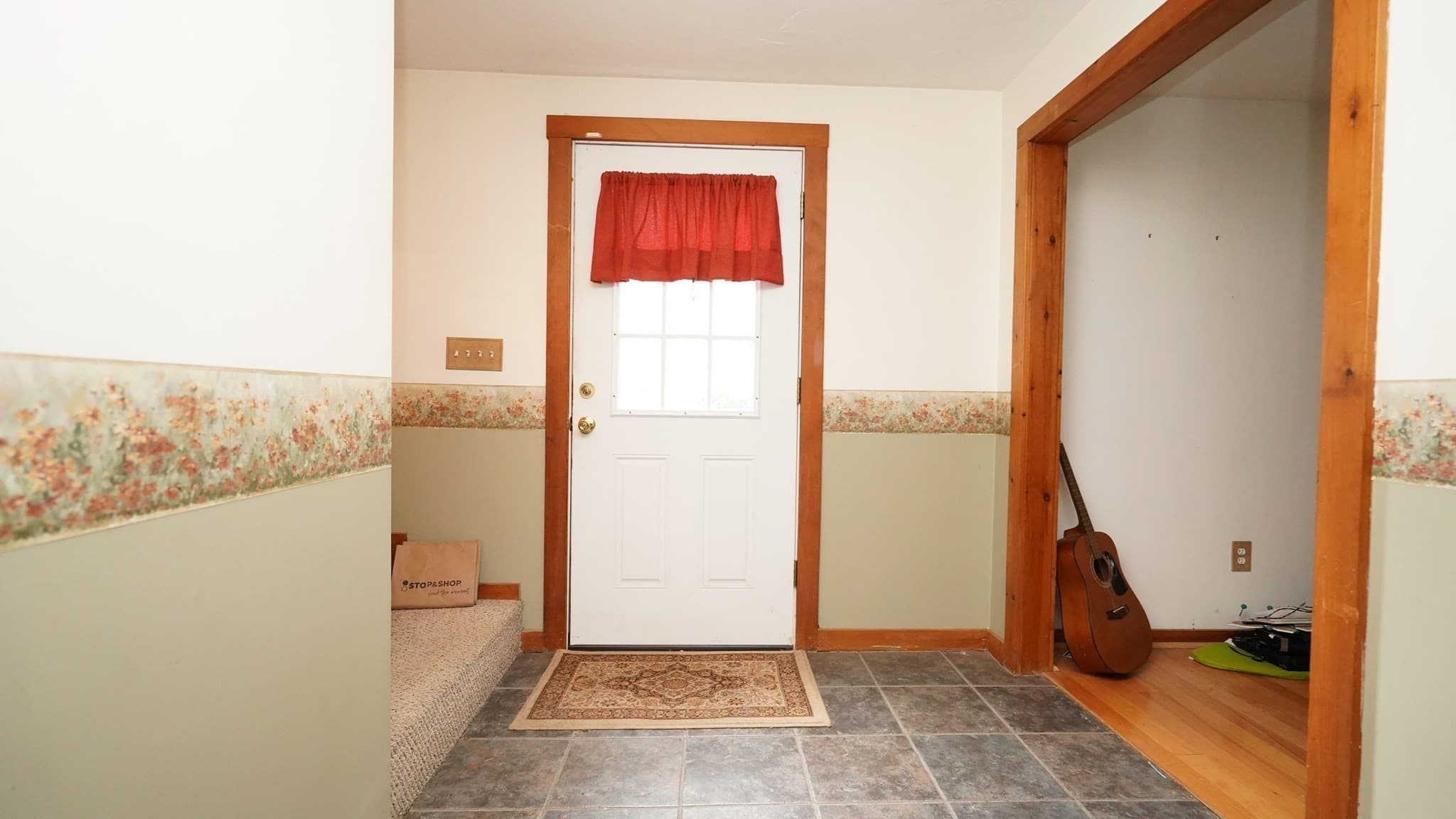 Single Family Residence at 195 Mount Hope St, North Attleboro MA 02760, photo 16 of 39
