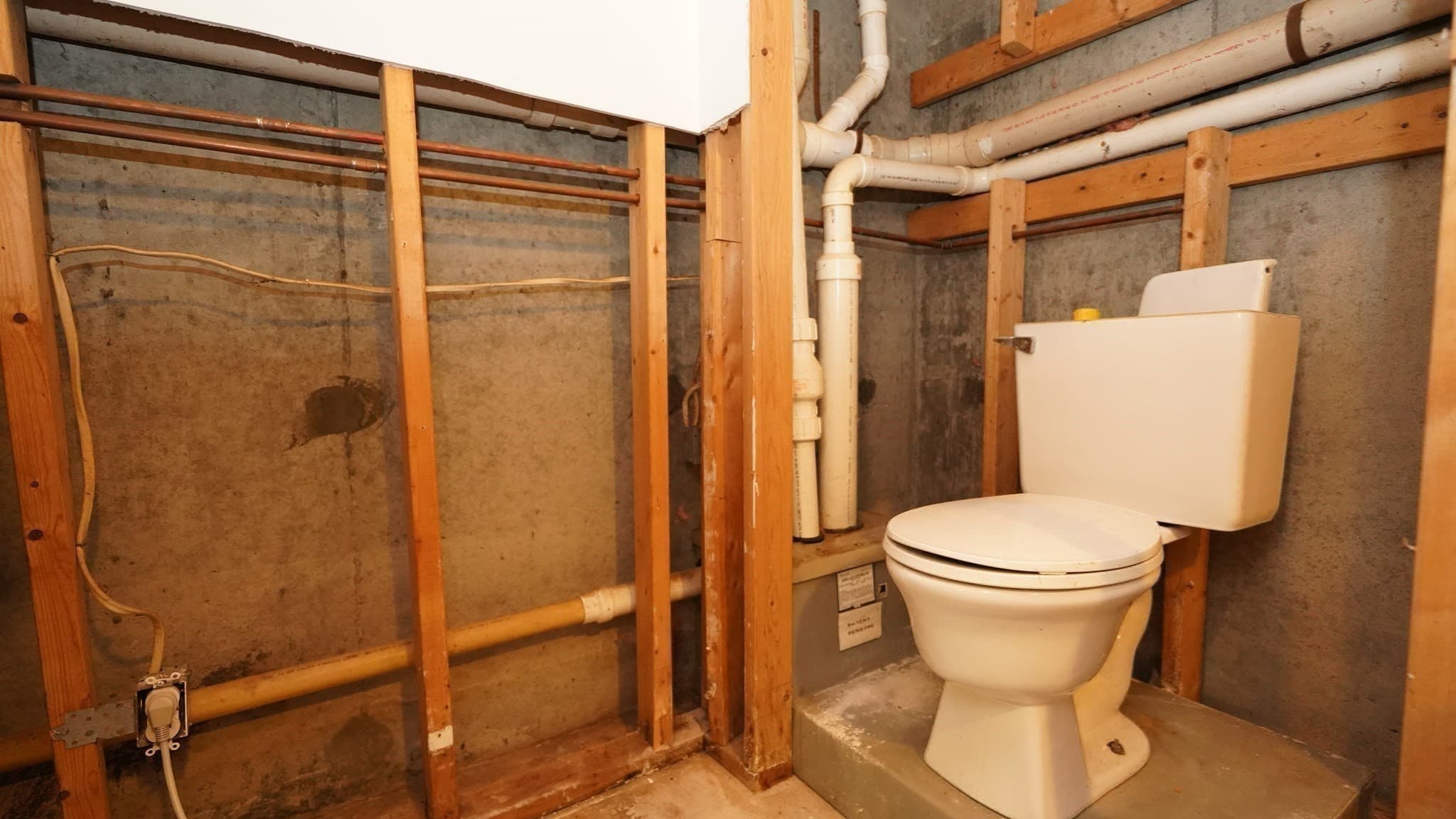 Single Family Residence at 195 Mount Hope St, North Attleboro MA 02760, photo 24 of 39