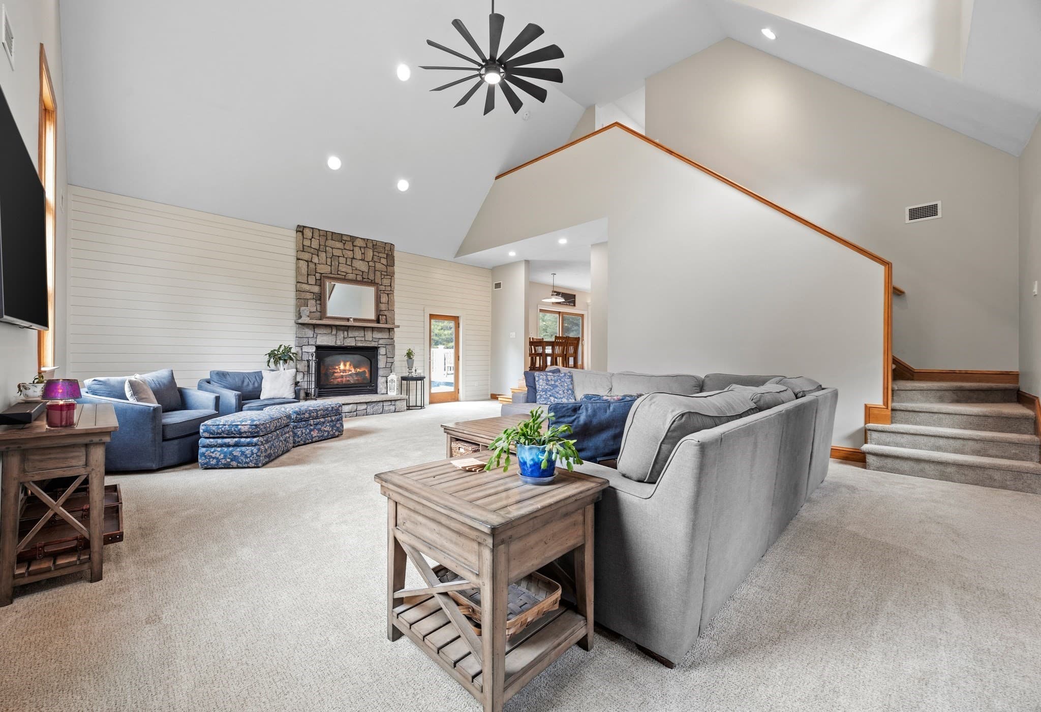Single Family Residence at 170 Old Farm Rd., Bridgewater MA 02324, Bridgewater, photo 18 of 42
