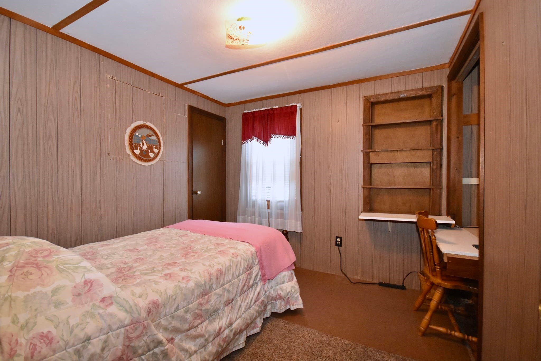 Single Family Residence at 30 Meadowlark Dr, Wareham MA 02571, photo 9 of 16