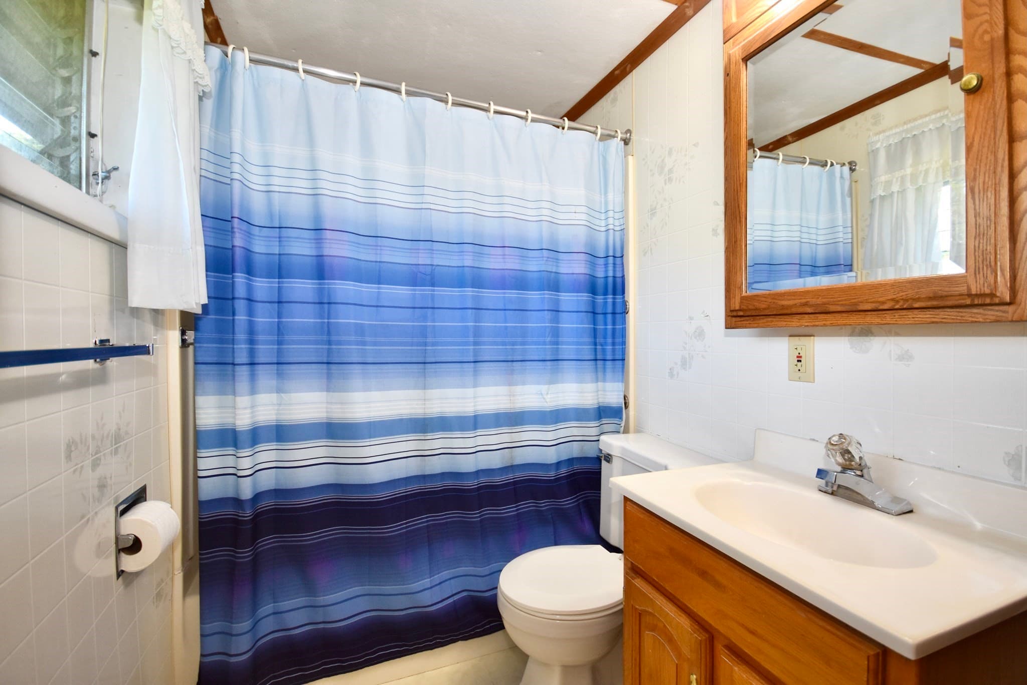 Single Family Residence at 30 Meadowlark Dr, Wareham MA 02571, photo 10 of 16