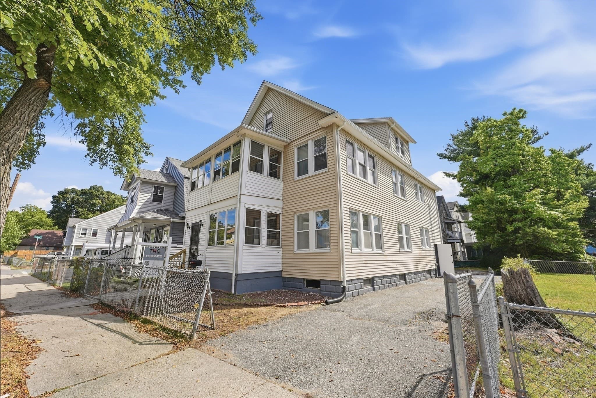 2 Family - 2 Units Up/Down at 35-37 Acorn St, Springfield MA 01109, Springfield, photo 37 of 40