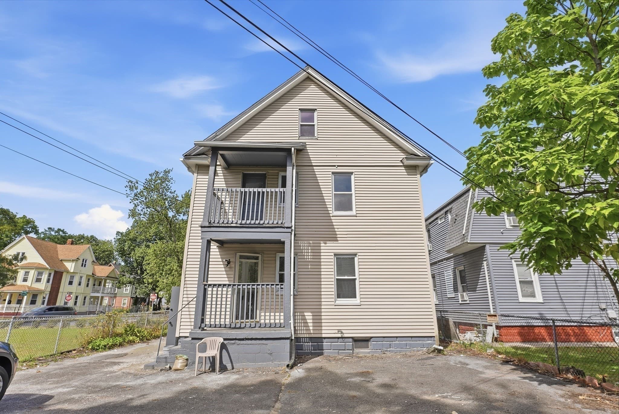 2 Family - 2 Units Up/Down at 35-37 Acorn St, Springfield MA 01109, Springfield, photo 39 of 40