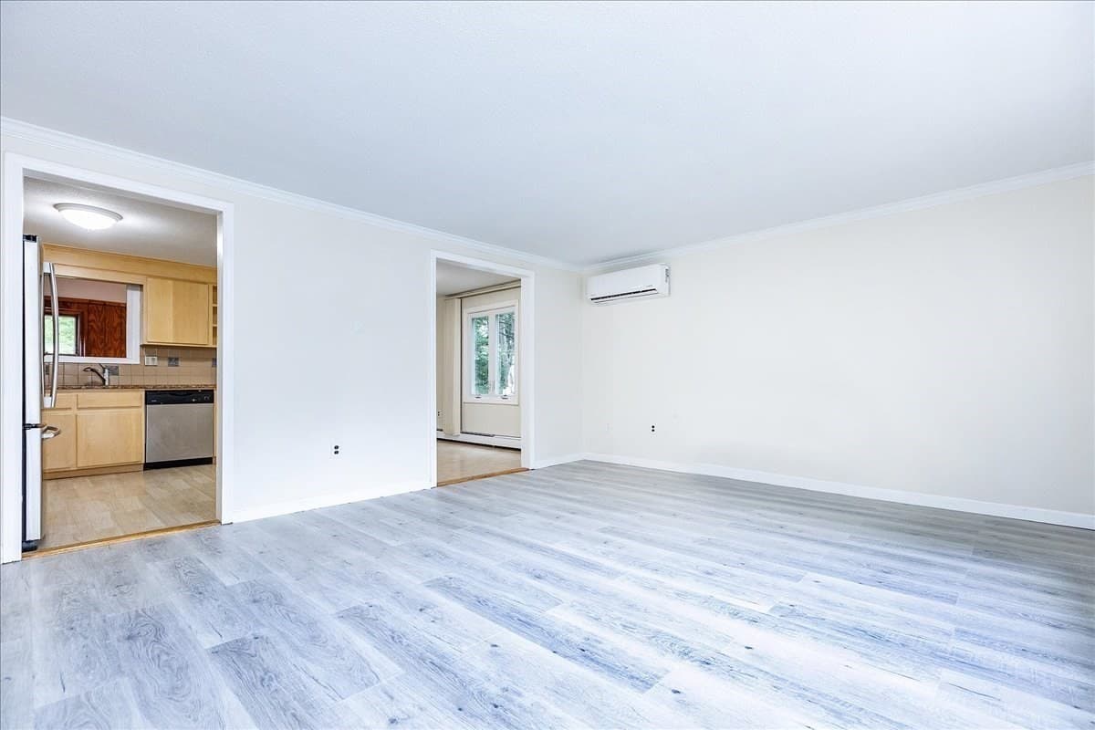 Single Family Residence at 3 Bernice Ave, Salem NH 03079, Salem, photo 6 of 29