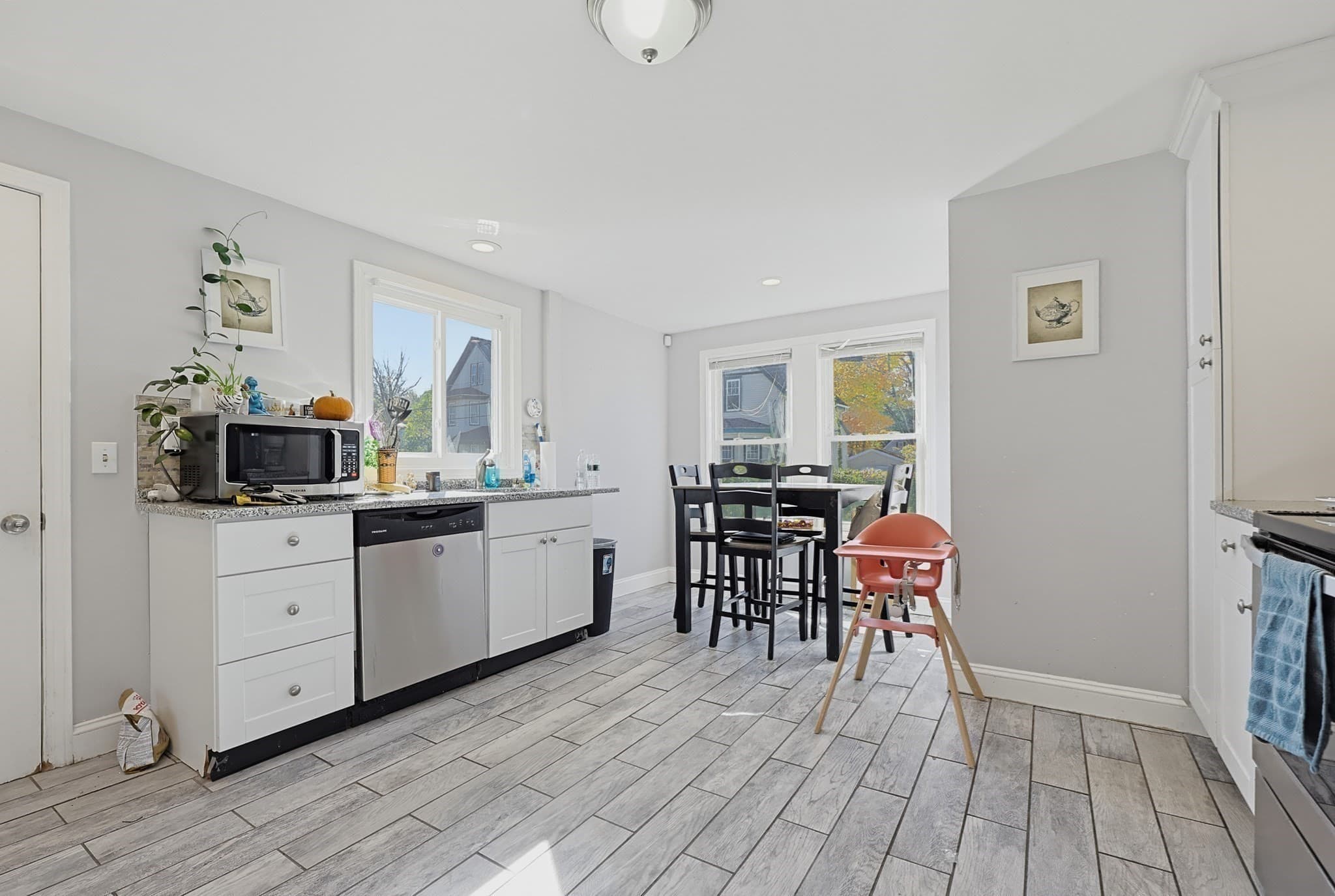 Single Family Residence at 116 Gladstone St, Brockton MA 02302, photo 7 of 25