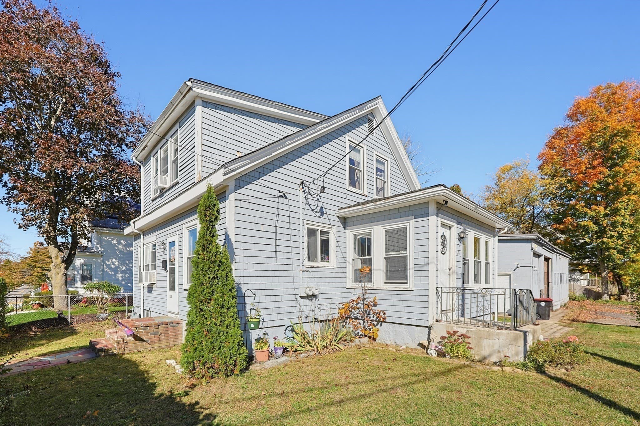 Single Family Residence at 116 Gladstone St, Brockton MA 02302, photo 3 of 25