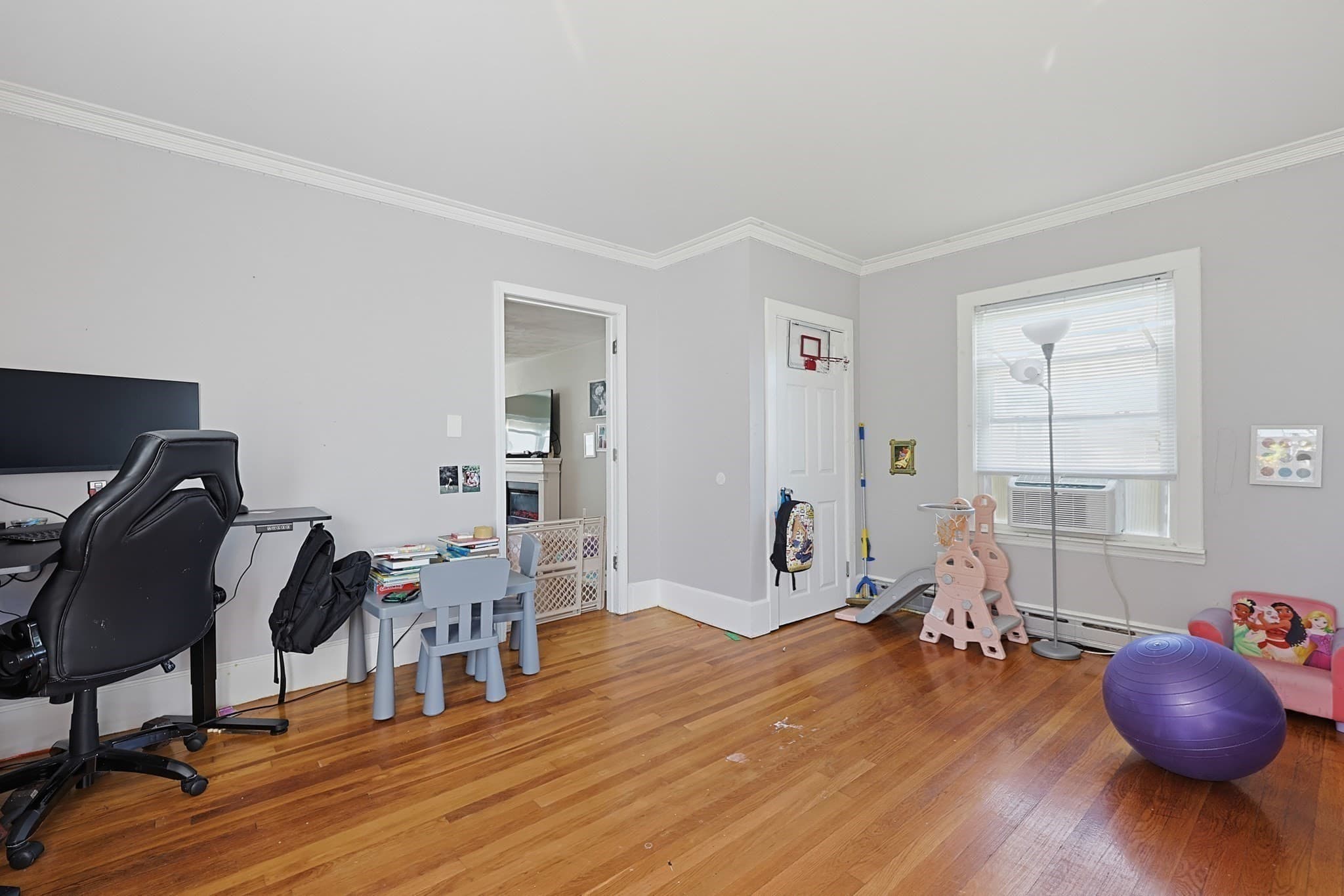 Single Family Residence at 116 Gladstone St, Brockton MA 02302, photo 14 of 25