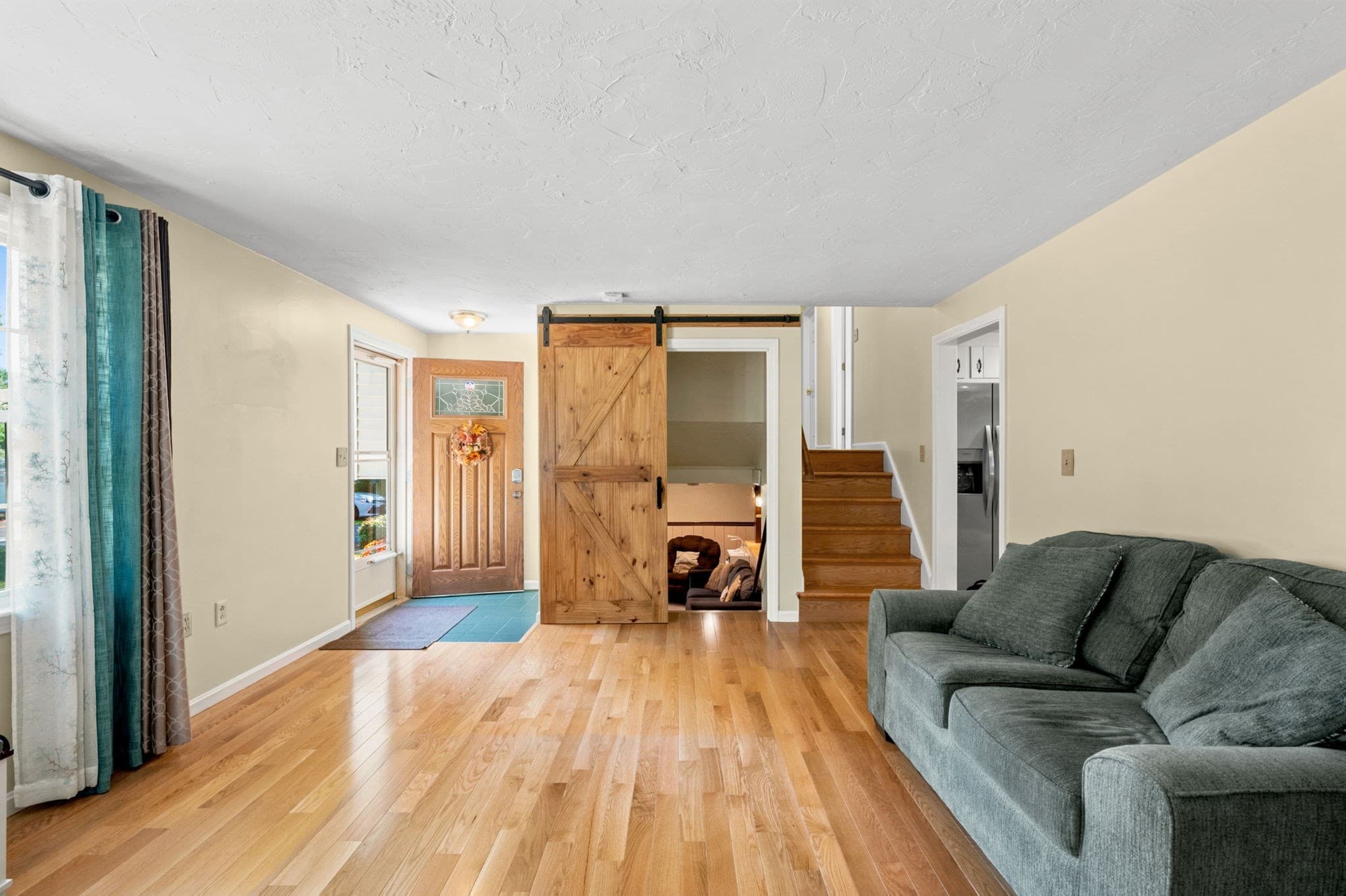 Single Family Residence at 4 Charlotte Dr, Plymouth MA 02360, Plymouth, photo 7 of 32