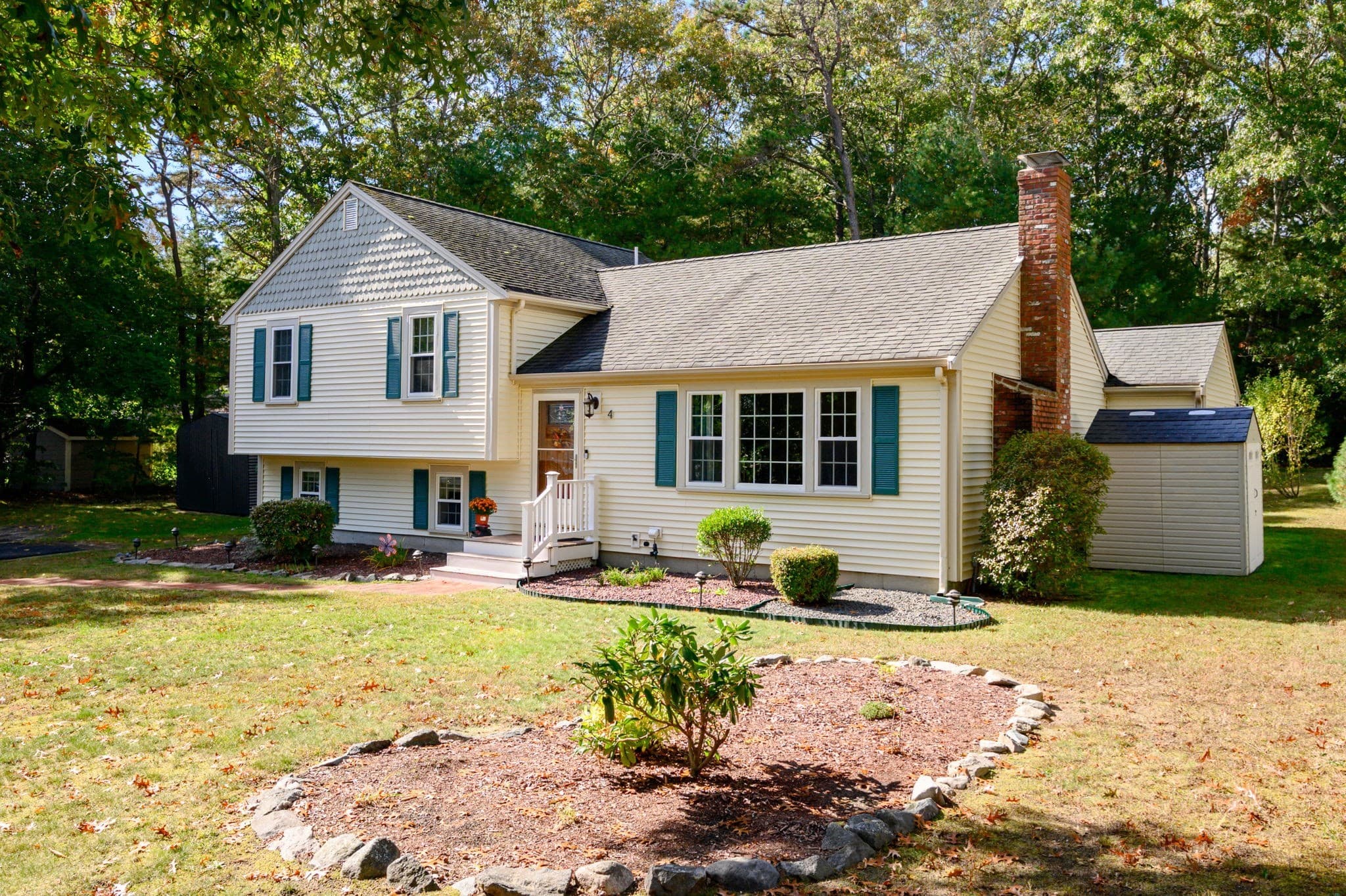 Single Family Residence at 4 Charlotte Dr, Plymouth MA 02360, Plymouth, photo 3 of 32