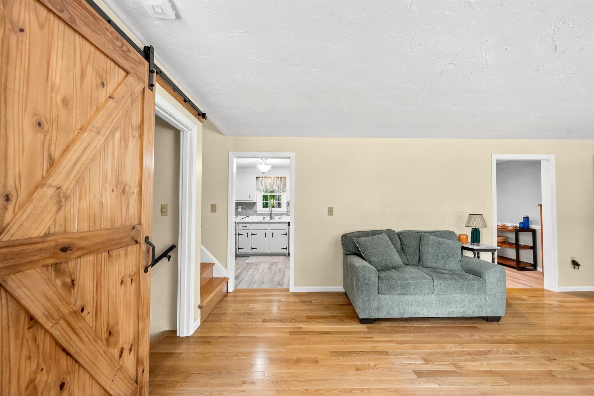 Single Family Residence at 4 Charlotte Dr, Plymouth MA 02360, Plymouth, photo 5 of 32