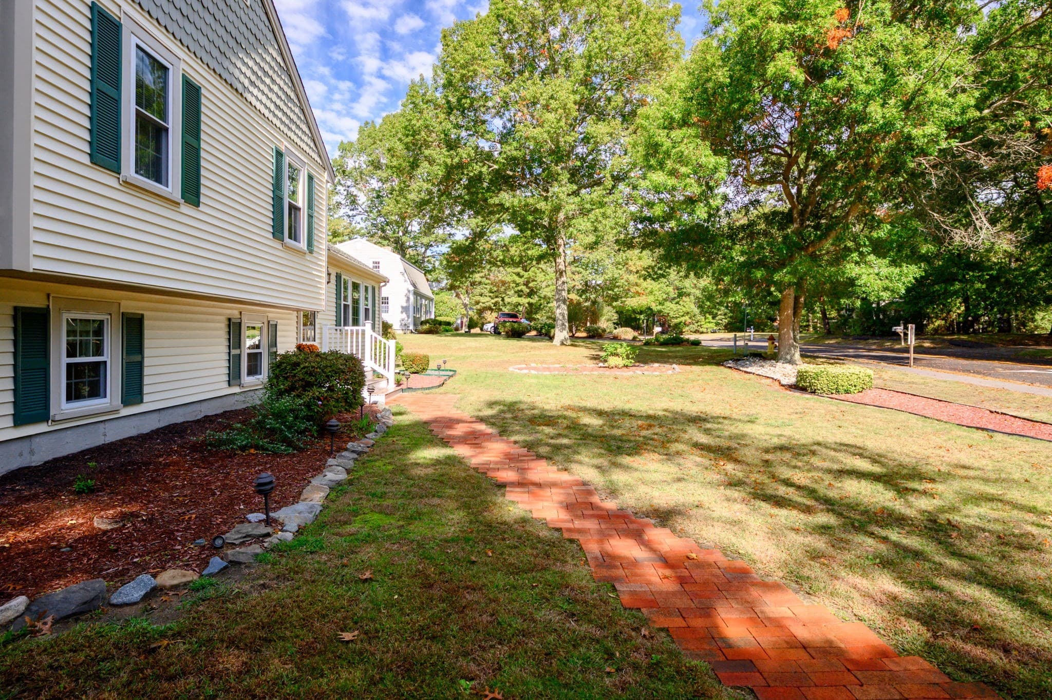 Single Family Residence at 4 Charlotte Dr, Plymouth MA 02360, Plymouth, photo 4 of 32