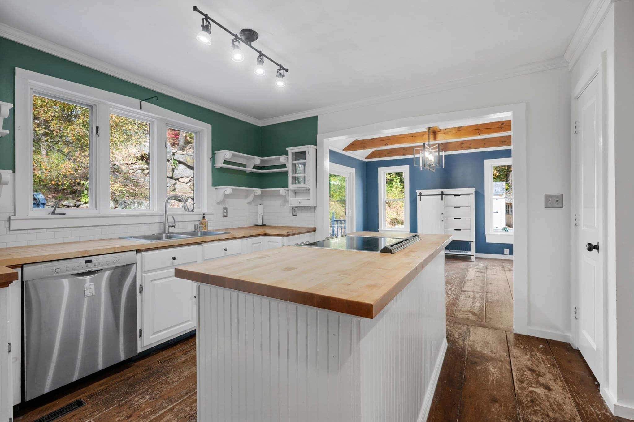 Single Family Residence at 84 Elm St, Blackstone MA 01504, Blackstone, photo 9 of 42