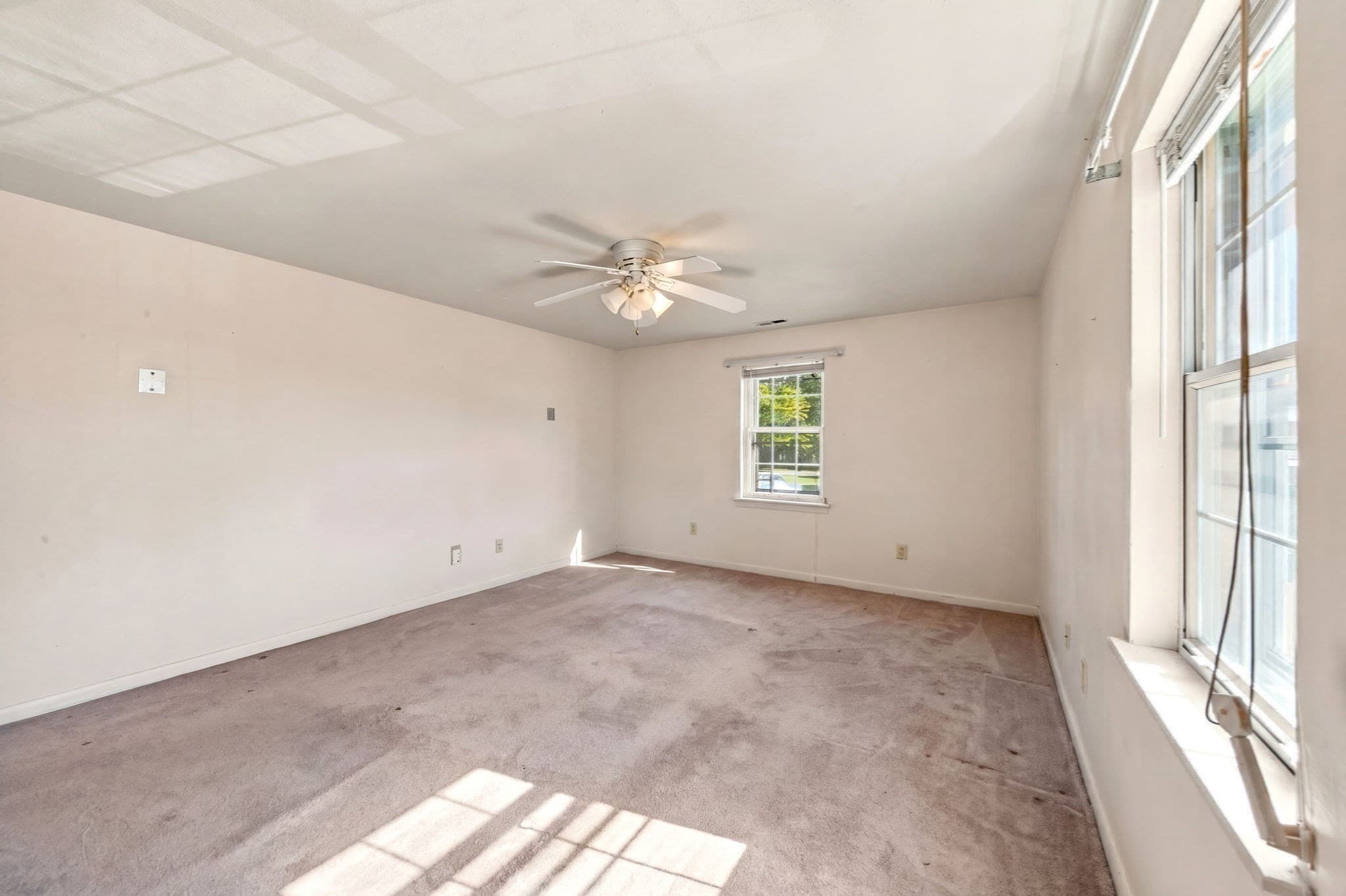 Condominium at 36 Jessica Dr, Stoughton MA 02072, photo 13 of 29