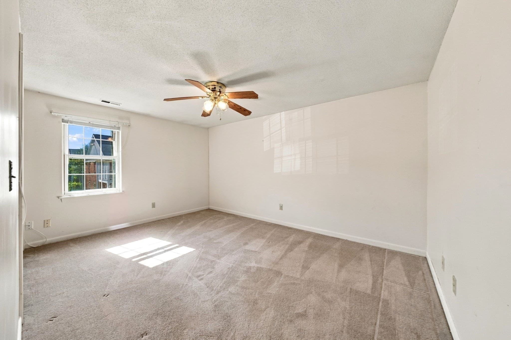 Condominium at 36 Jessica Dr, Stoughton MA 02072, photo 16 of 29