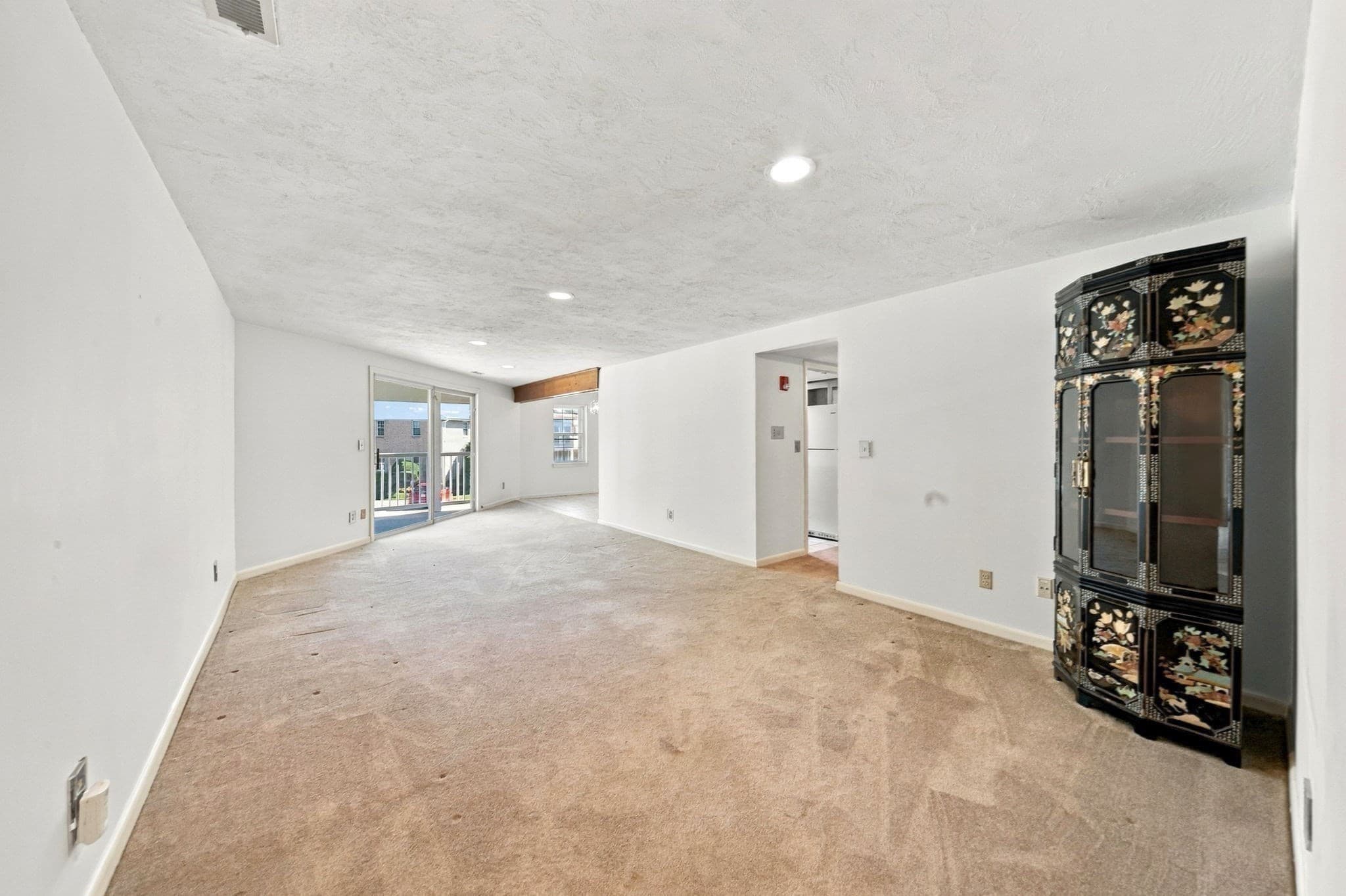 Condominium at 36 Jessica Dr, Stoughton MA 02072, photo 9 of 29