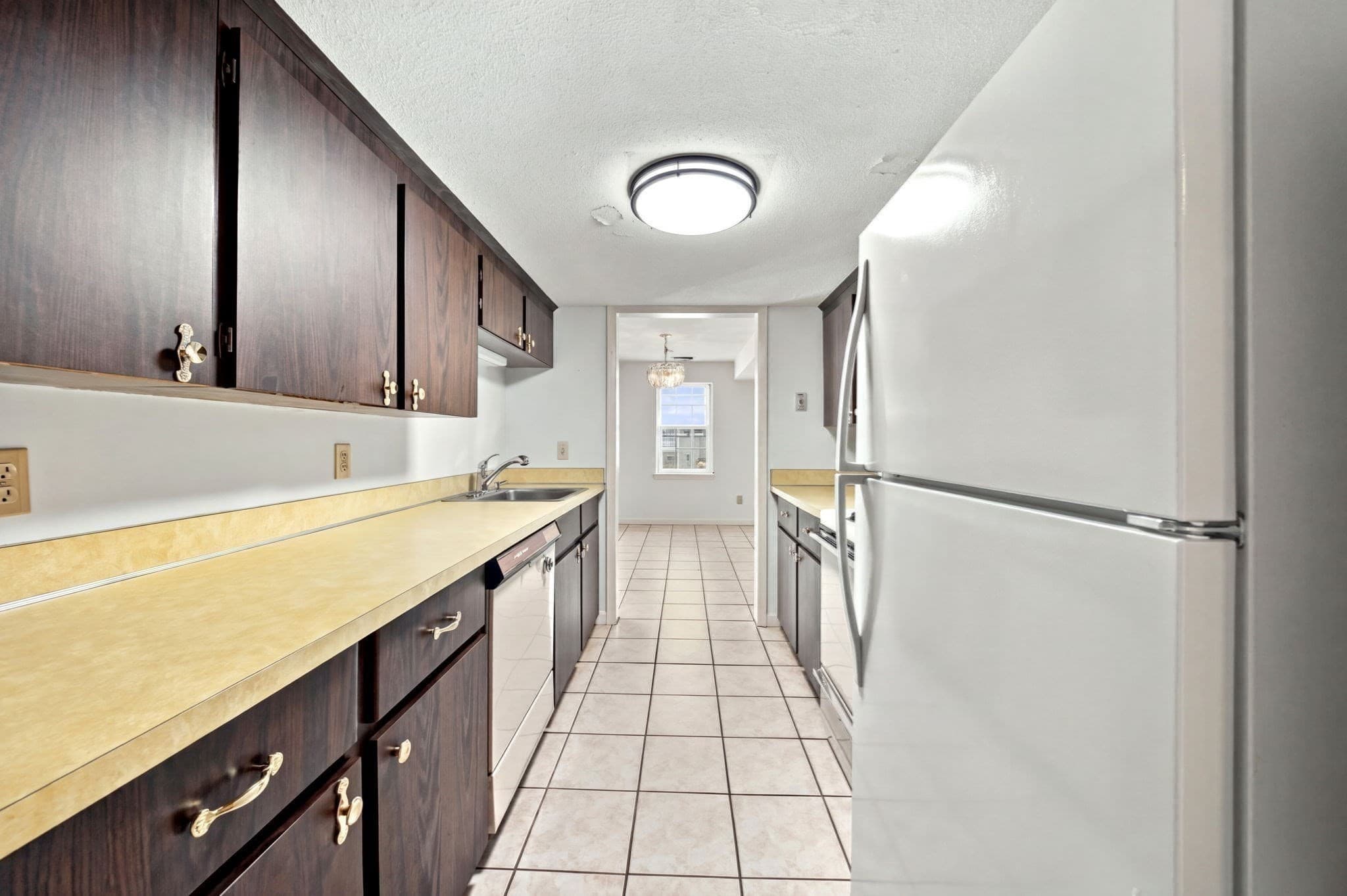 Condominium at 36 Jessica Dr, Stoughton MA 02072, photo 10 of 29