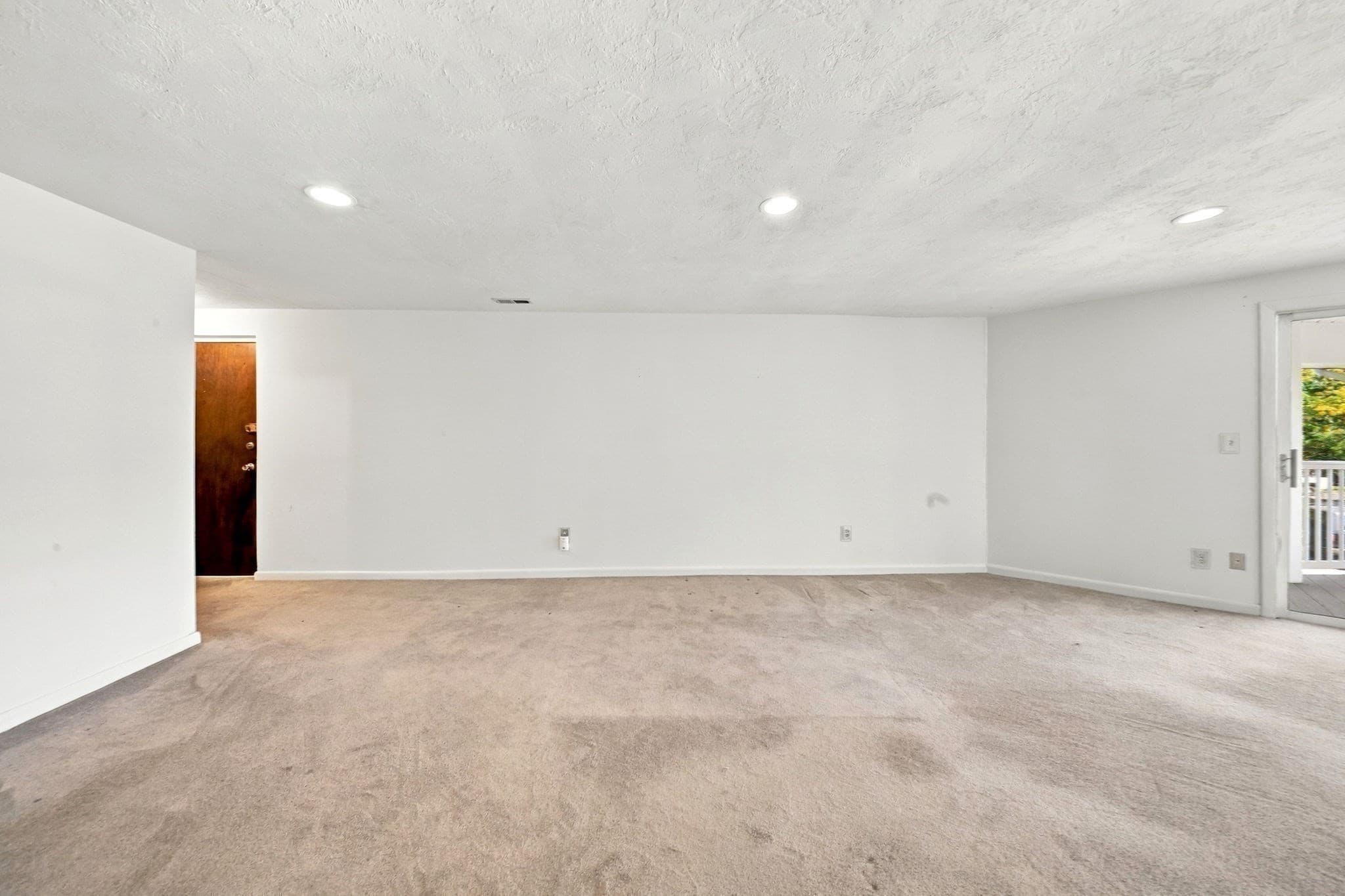 Condominium at 36 Jessica Dr, Stoughton MA 02072, photo 15 of 29