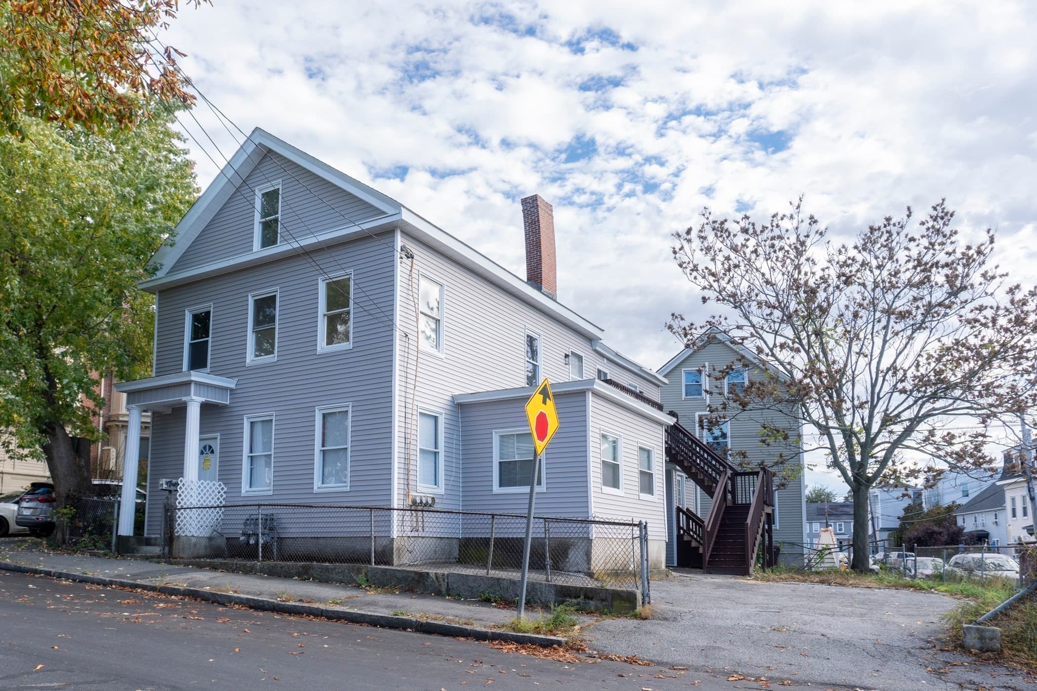 3 Family at 105 Chestnut St, Lowell MA 01852, Lowell, photo 2 of 37