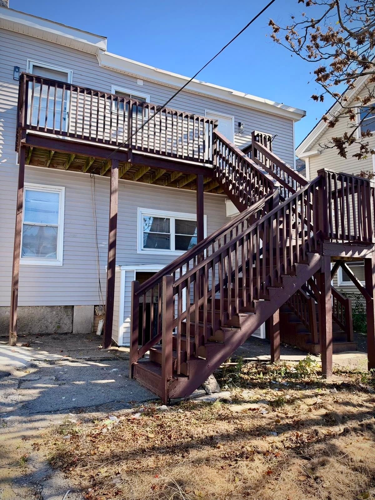 3 Family at 105 Chestnut St, Lowell MA 01852, Lowell, photo 32 of 37