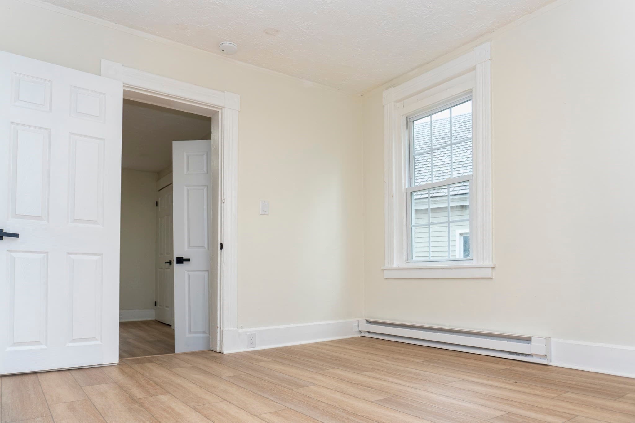3 Family at 105 Chestnut St, Lowell MA 01852, Lowell, photo 19 of 37