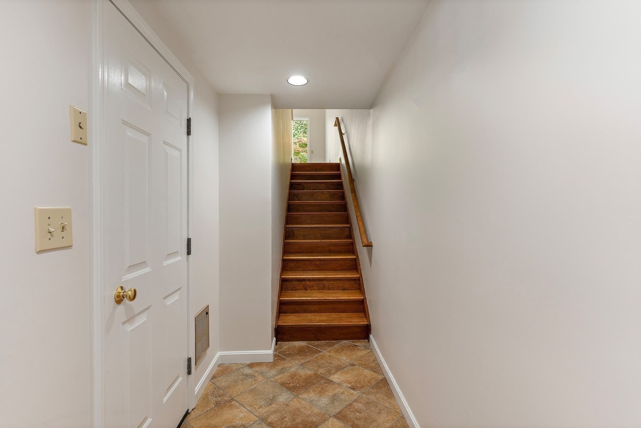 Condominium at 1005 Sherwood Forest Lane # 1005, Saugus MA 01906, Saugus, photo 26 of 34