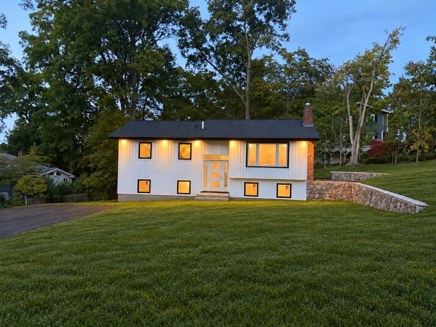 66 Ontario Dr, Hudson MA 01749
