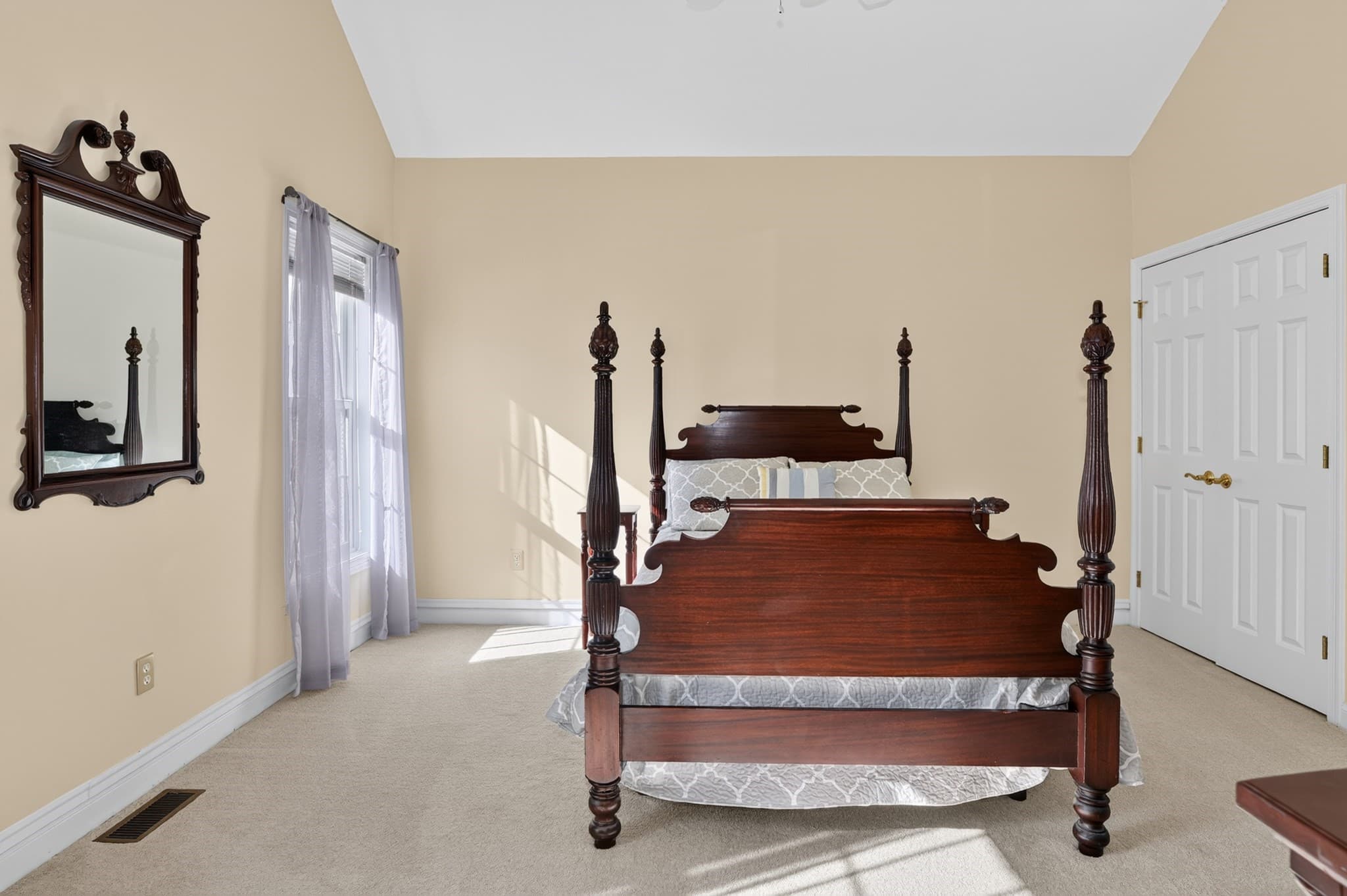 Condominium at 5 Wildwood # 5, Southborough MA 01772, photo 13 of 31