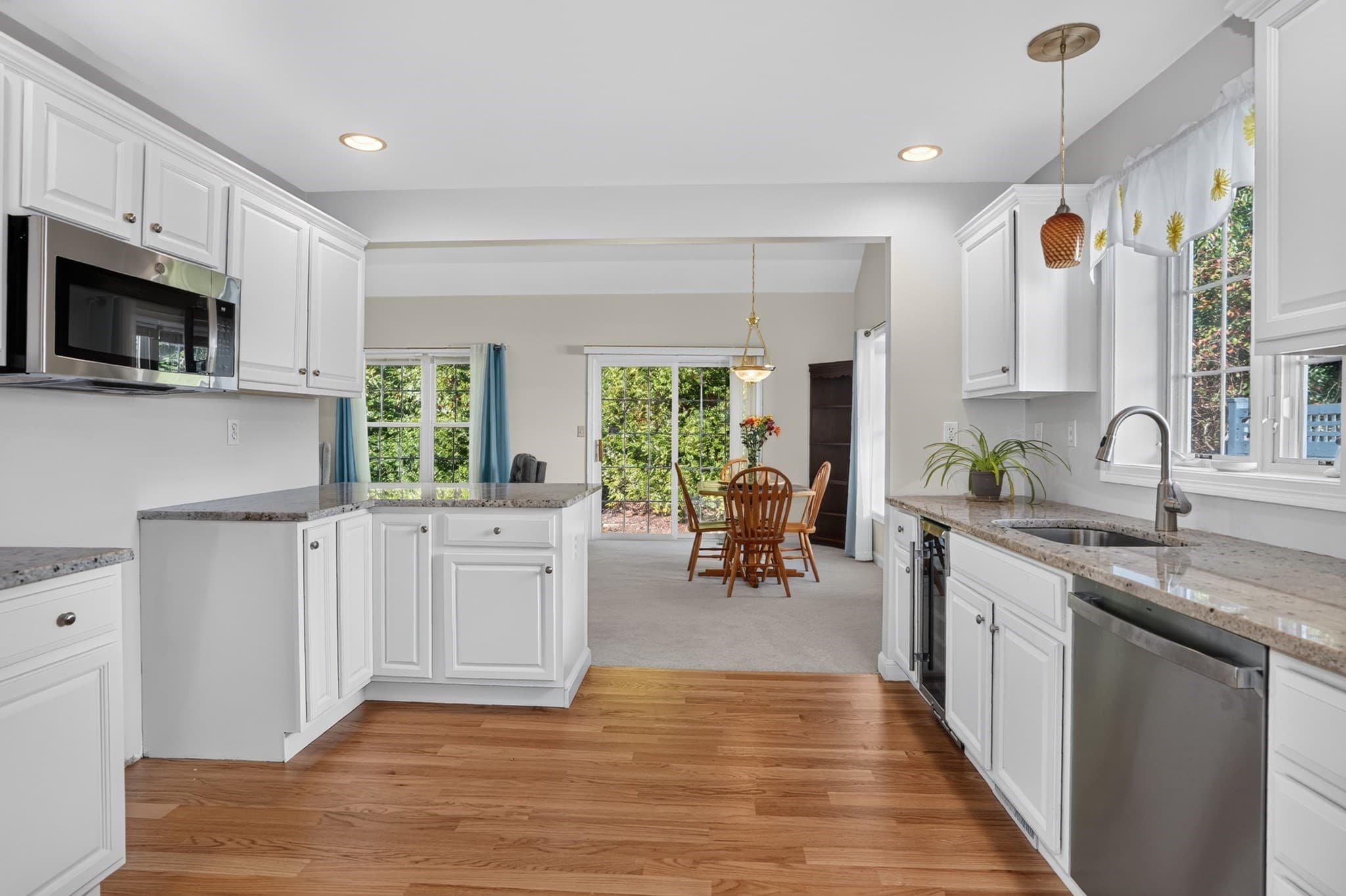 Condominium at 5 Wildwood # 5, Southborough MA 01772, photo 4 of 31