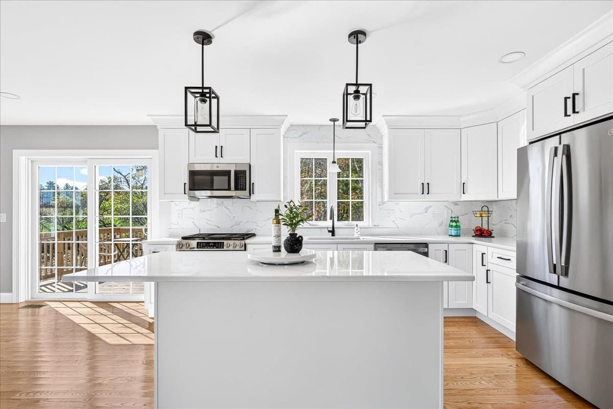 Single Family Residence at 49 Thompson St, Middleboro MA 02346, photo 5 of 42