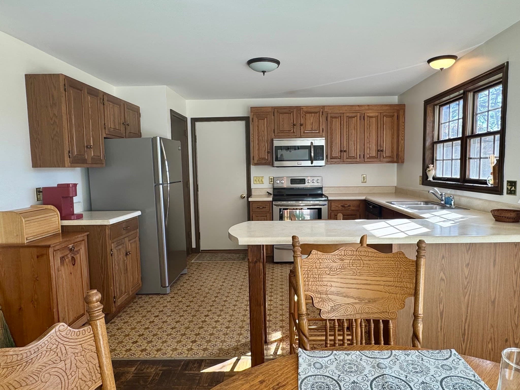Single Family Residence at 274 Barton Road, Greenfield MA 01301, Greenfield, photo 7 of 25
