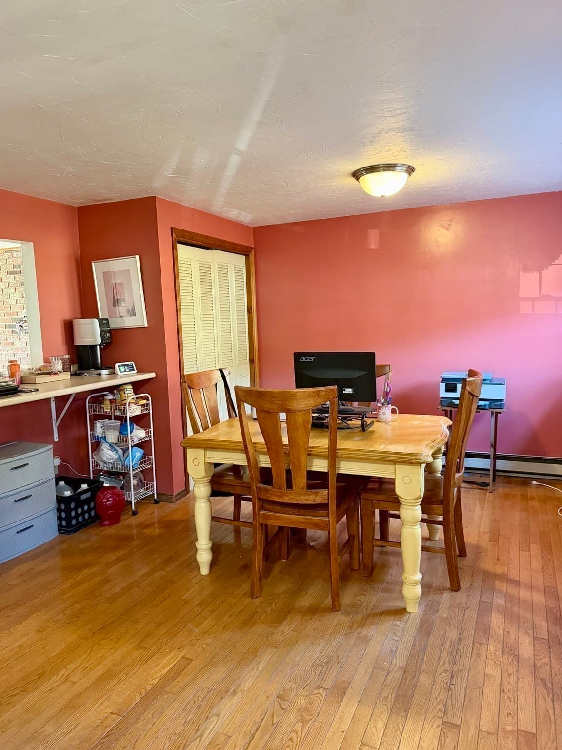 Condominium at 27 Tiffany Cir # 27, Millbury MA 01527, photo 5 of 17