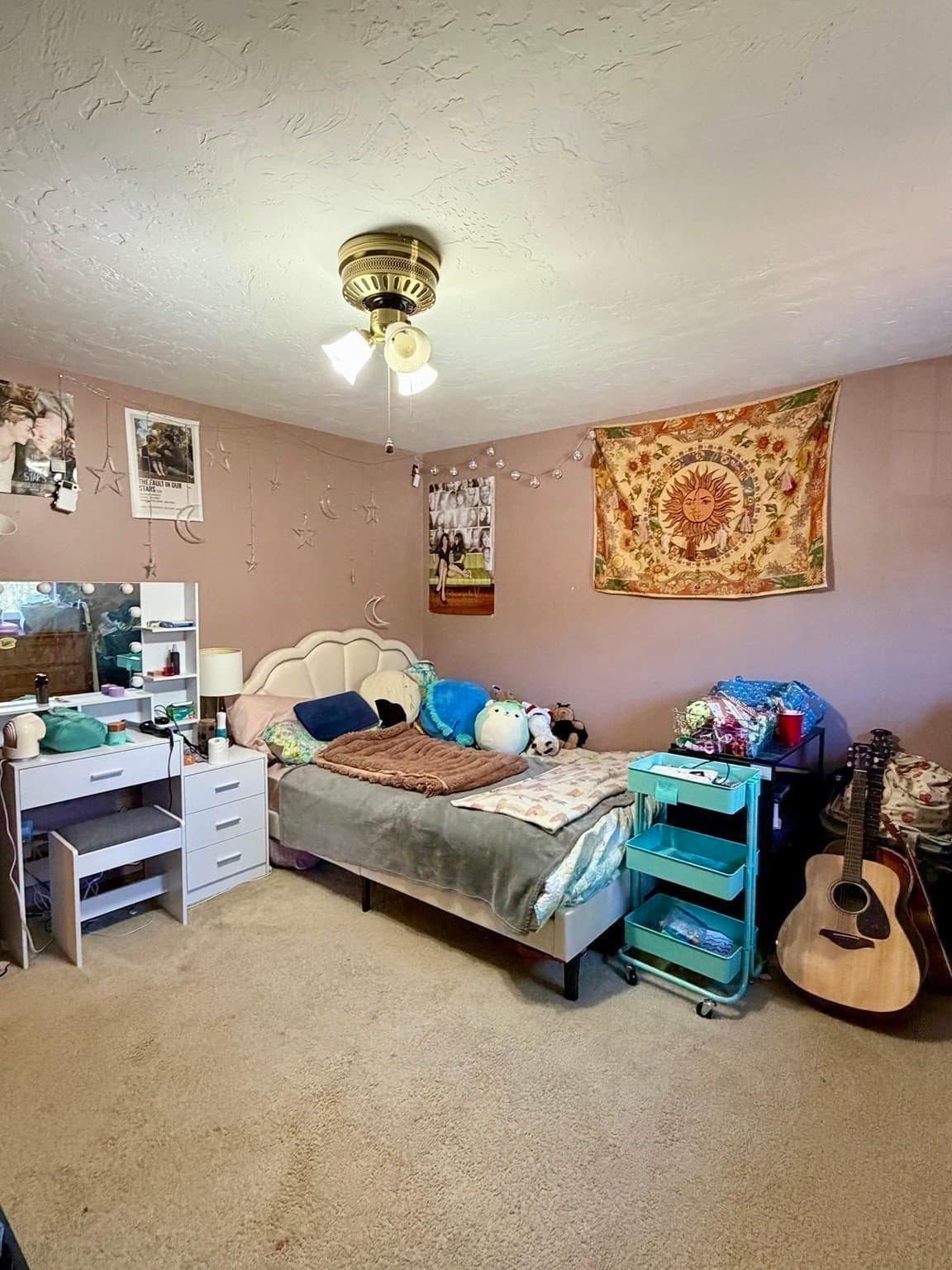 Condominium at 27 Tiffany Cir # 27, Millbury MA 01527, photo 9 of 17