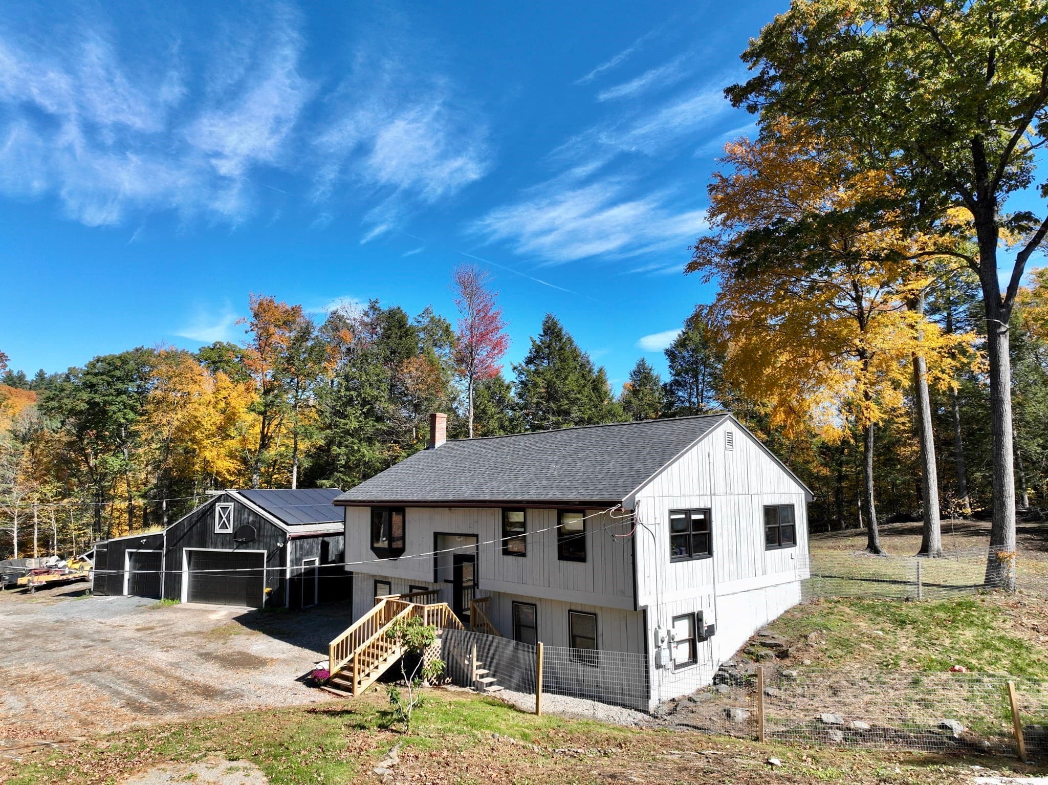 425 N County Rd, Leyden MA 01337