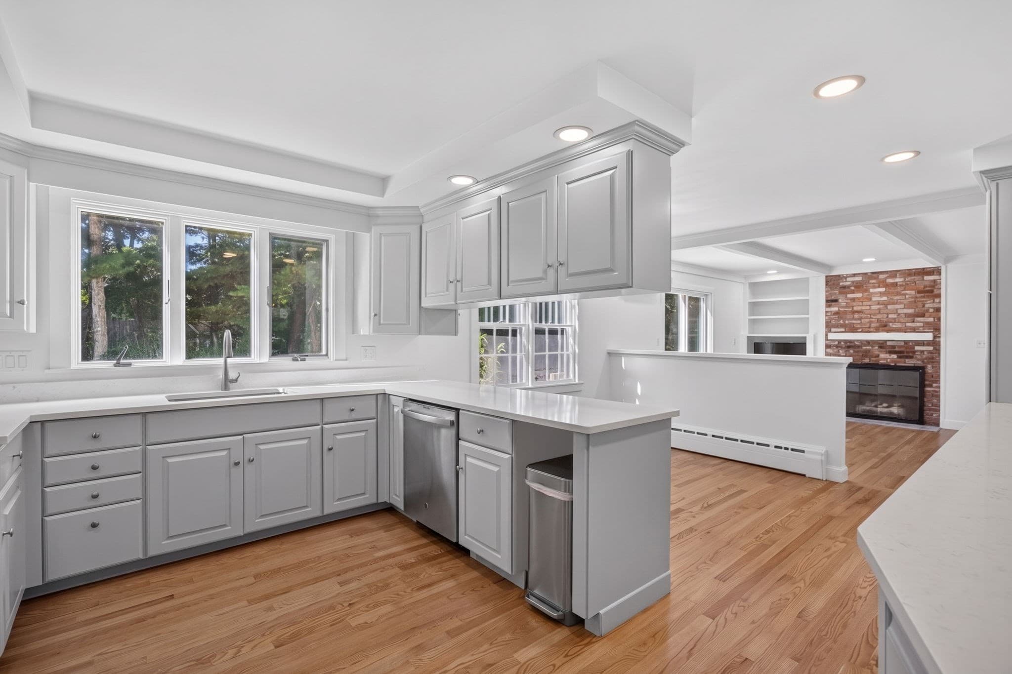 Single Family Residence at 74 Coleridge Dr, Falmouth MA 02540, photo 5 of 38